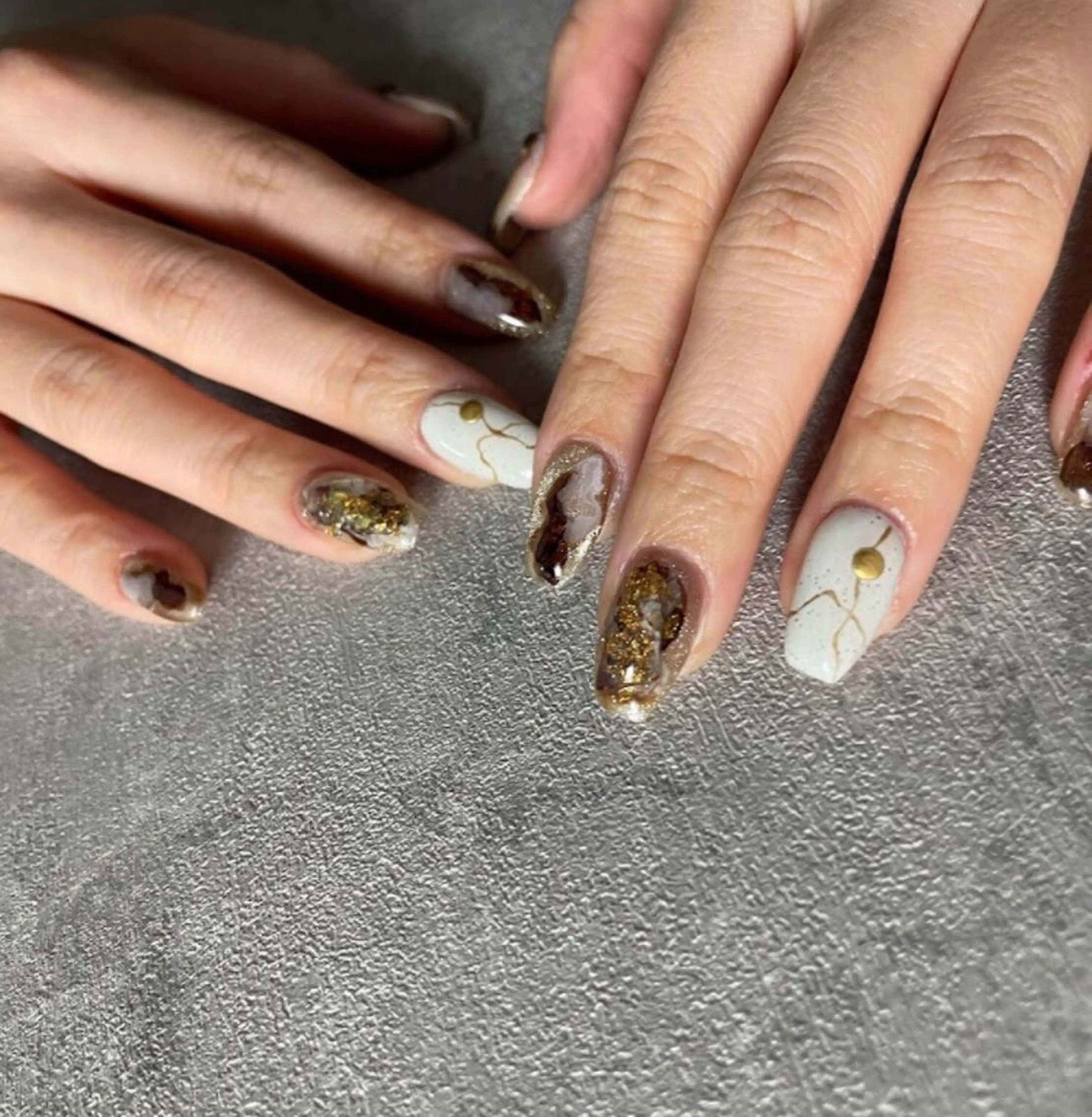 ネイル アートネイル ジェルネイル マグネットネイル ミラーネイル ニュアンスネイル nailstudio eviz新宿店のネイルデザイン