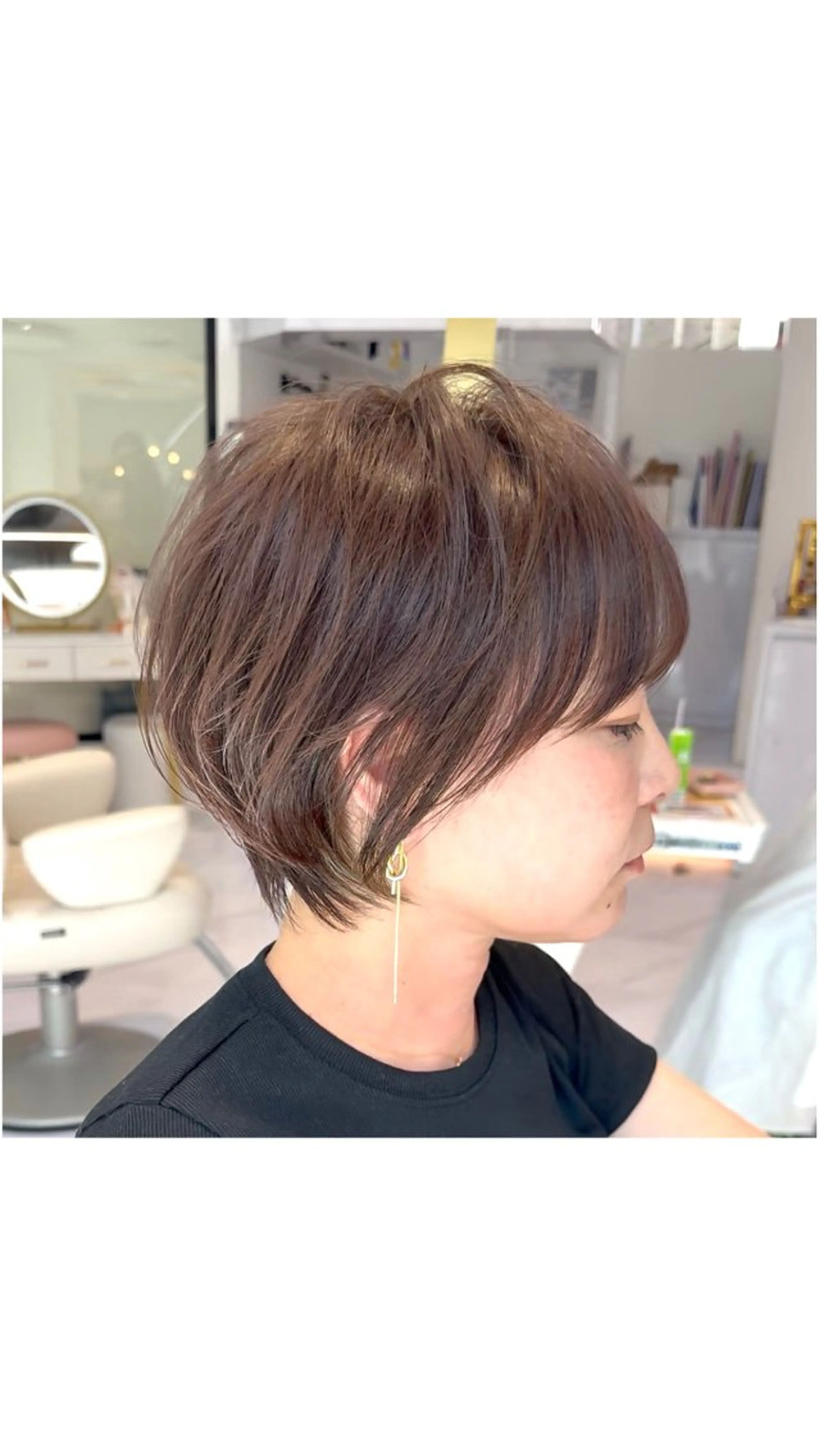 ショート カラー くびれヘア ショートヘア カット ヘアカラー トリートメント 🌟TOSHI/透明 感カラー/ショートのヘアスタイル