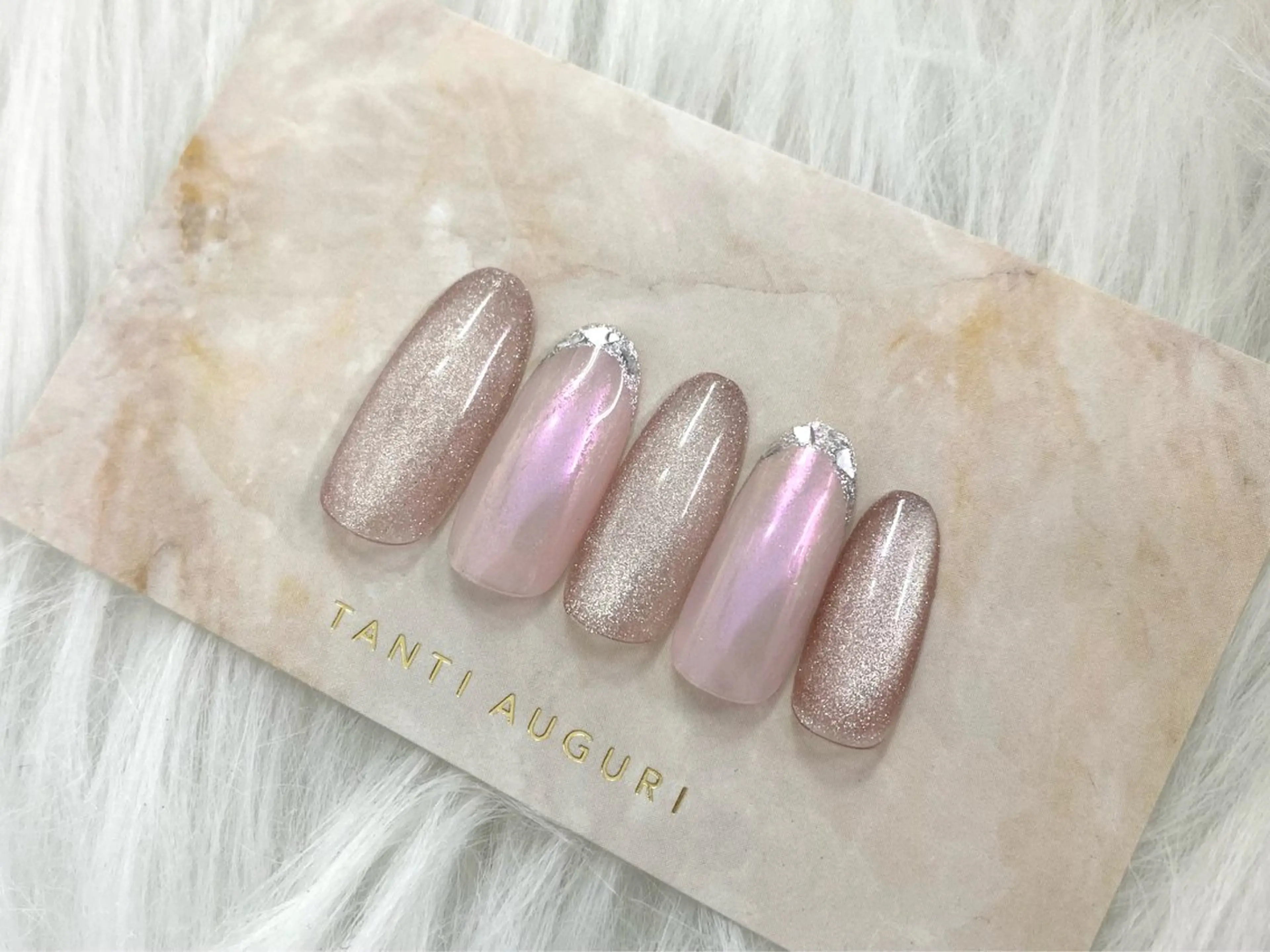 ネイル reyel Aのネイルデザイン