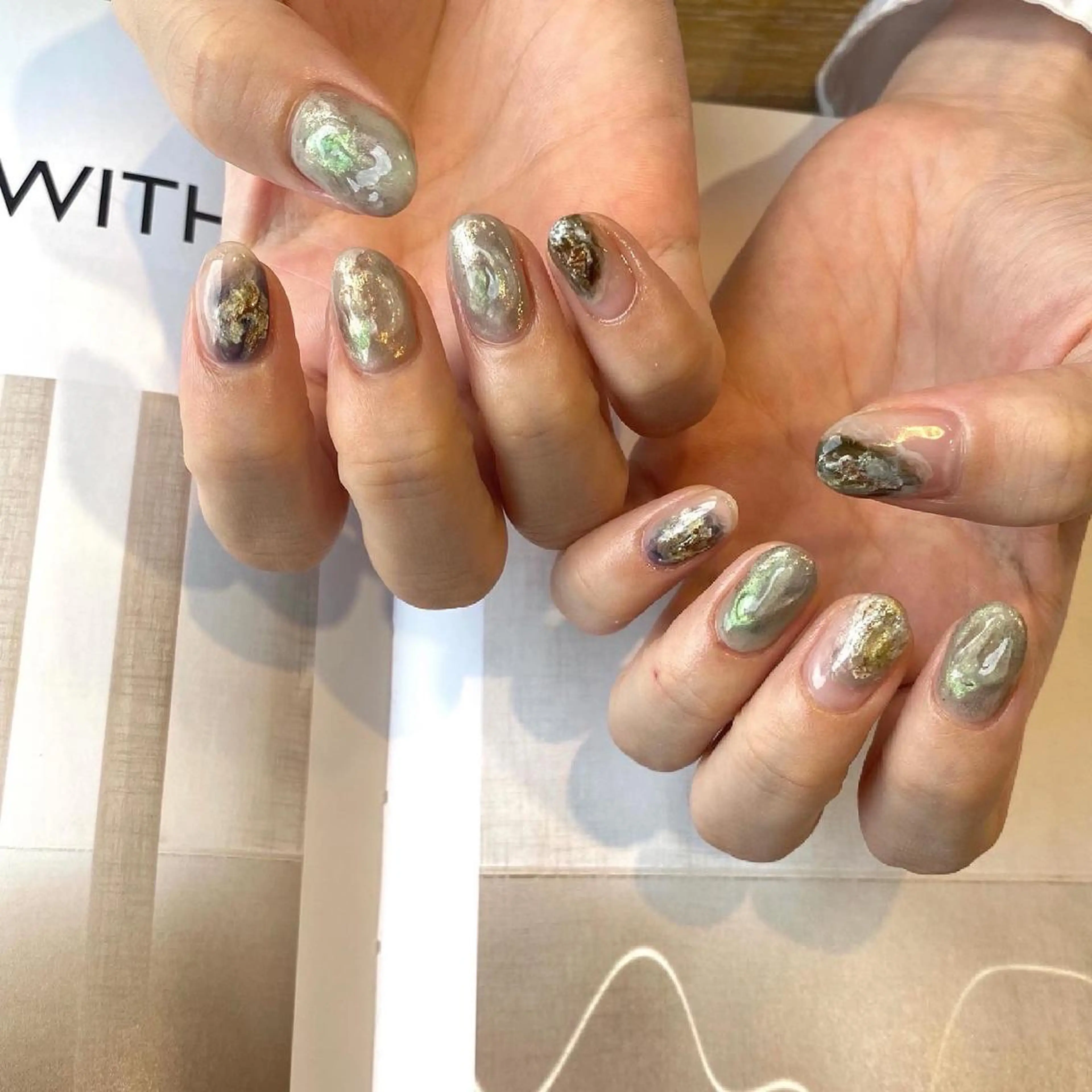 ネイル 氷ネイル・うるうるネイル ハンドネイル nable.所属・栗林 実莉のネイルデザイン