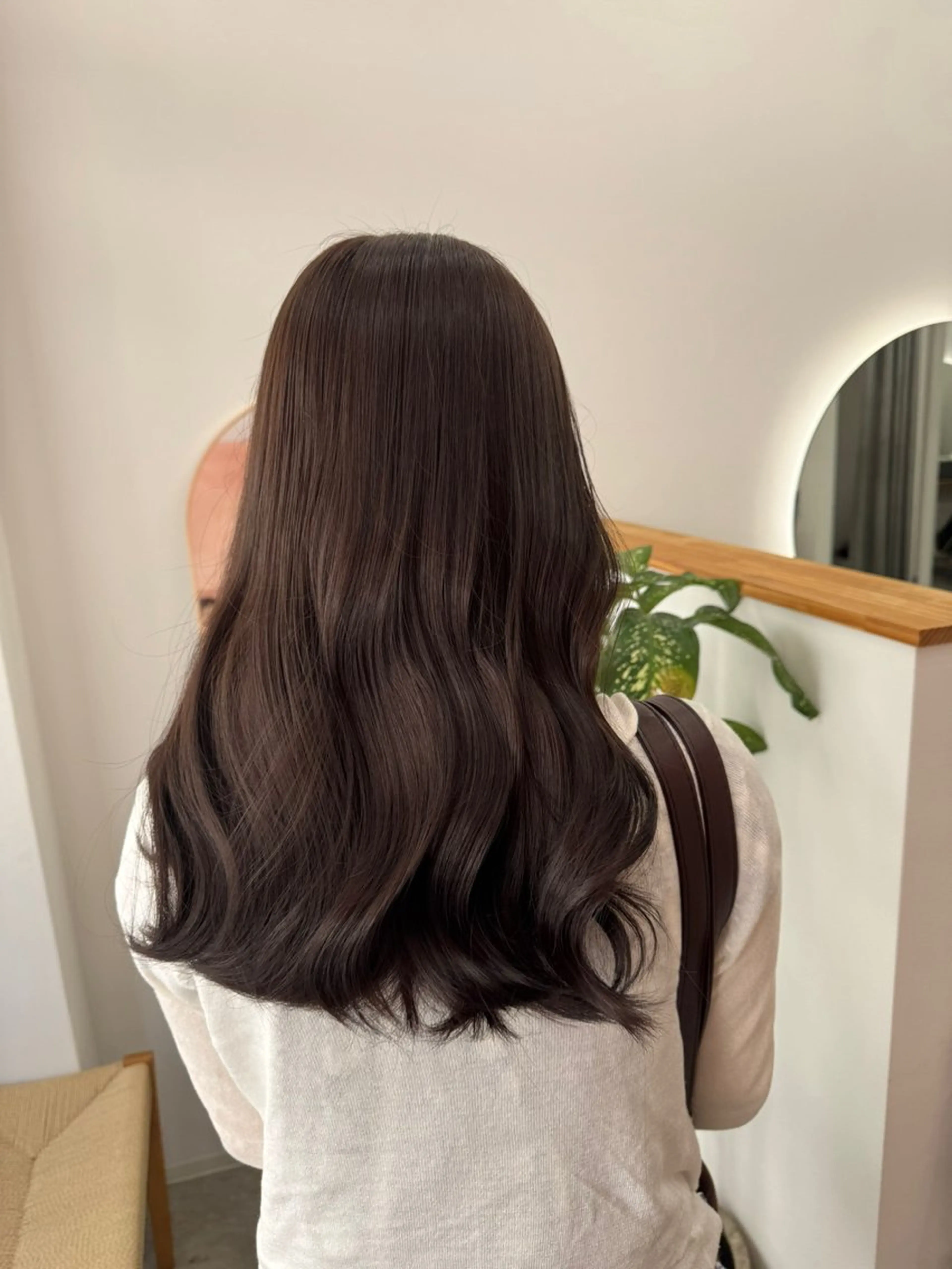 セミロング ラベンダーブラウン レイヤーカット ベージュ/KANAのヘアスタイル