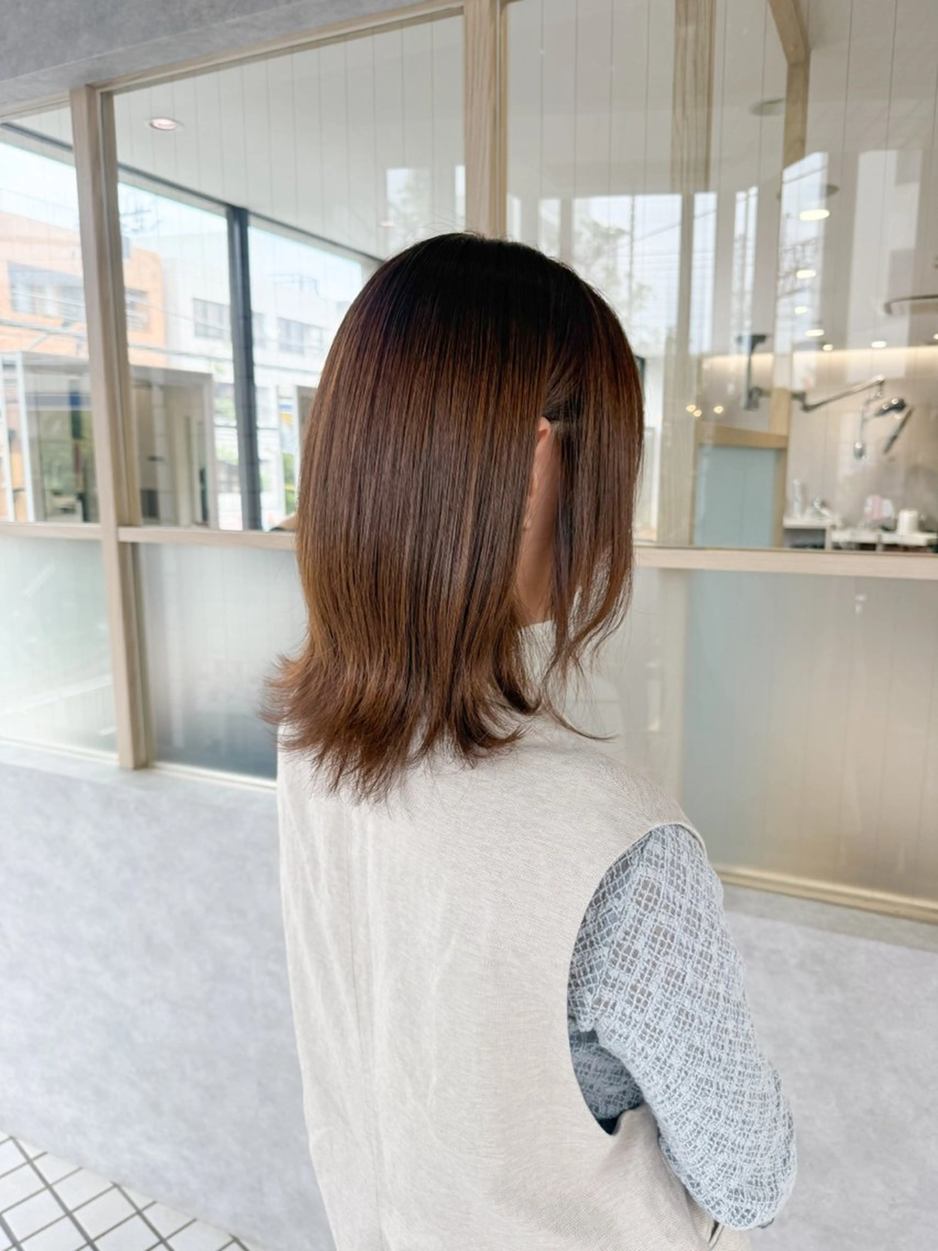 ミディアム カラー カット ヘアカラー トリートメント 美髪⭐︎髪質改善 井上　康司のヘアスタイル