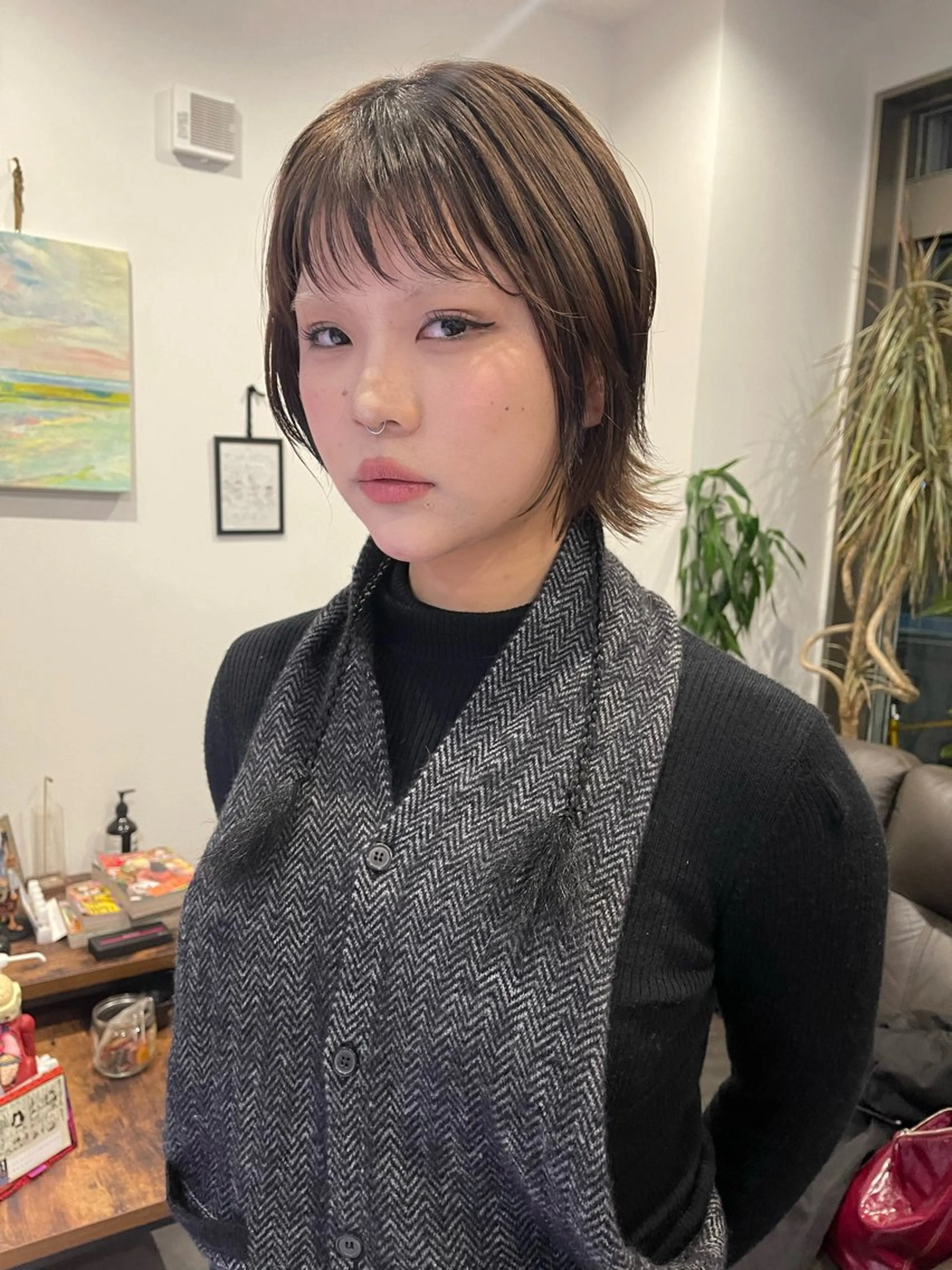 ミディアム カラー ヘアアレンジ ベージュカラー レイヤーカット カット ヘアカラー アトム/ウルフ パーマ/レイヤーのヘアスタイル