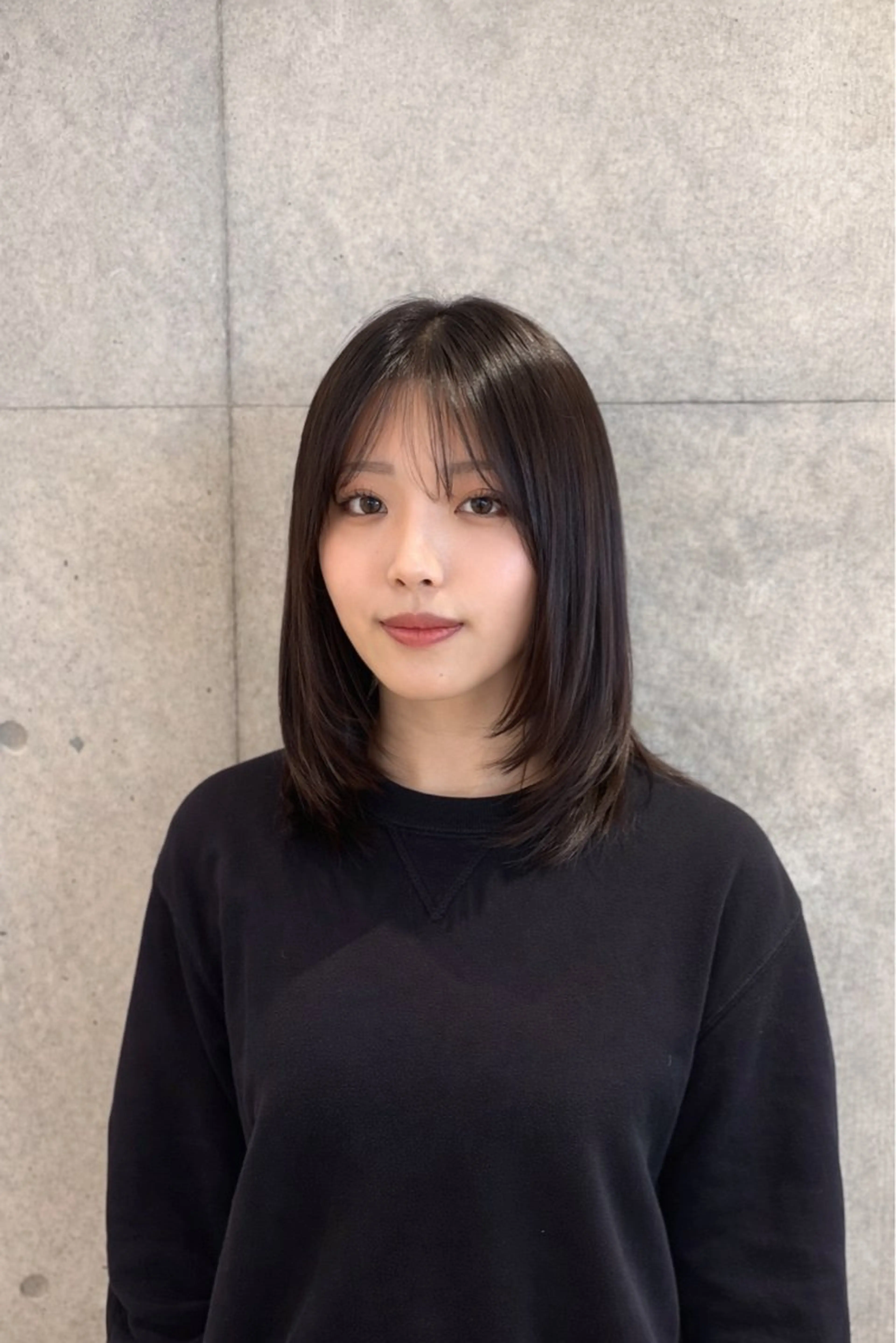 ミディアム カット 南 菜花のヘアスタイル