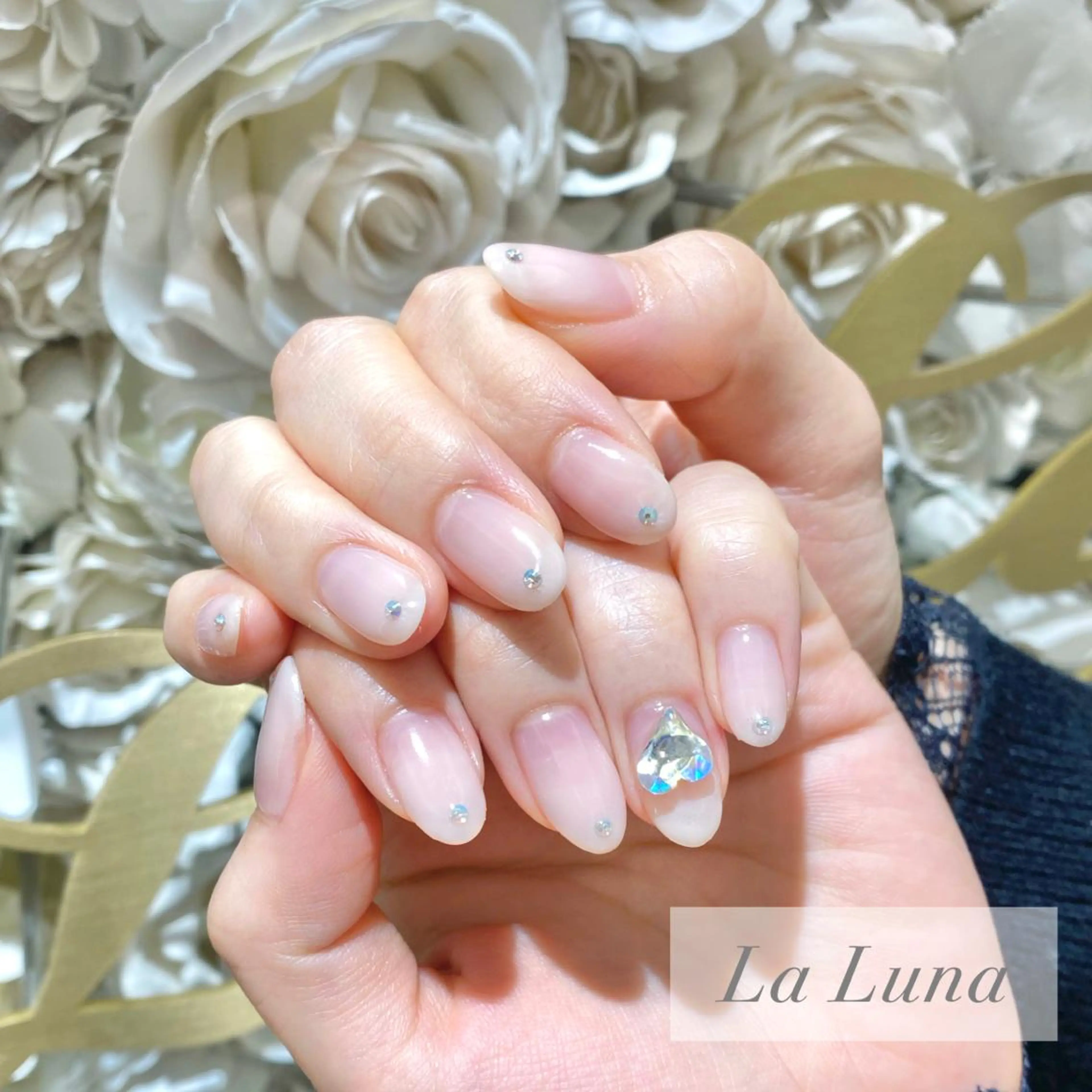 ネイル ハート ストーンネイル ＬａＬｕｎａ🌙 Natsukiのネイルデザイン