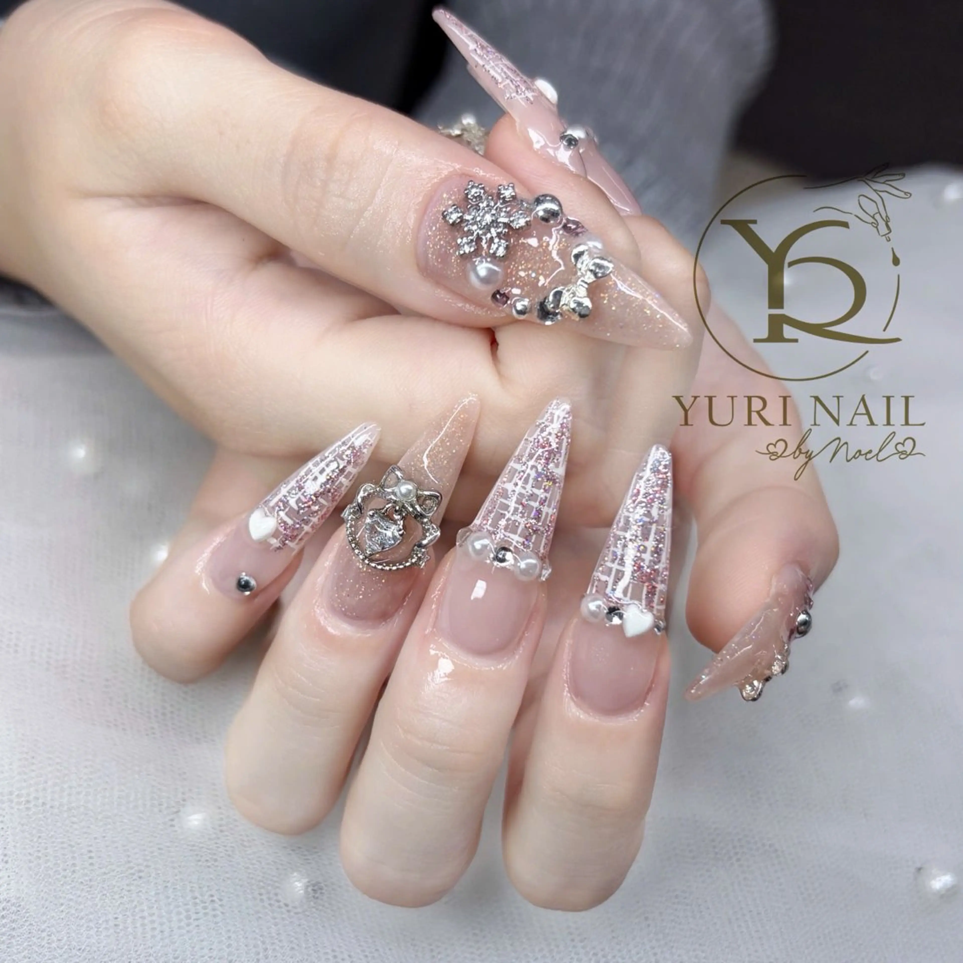 ネイル チークネイル フットネイル 韓国ネイル ニュアンスネイル オフィスネイル ハンドネイル フットネイル ハンドケア YURI Nail NARITAのネイルデザイン