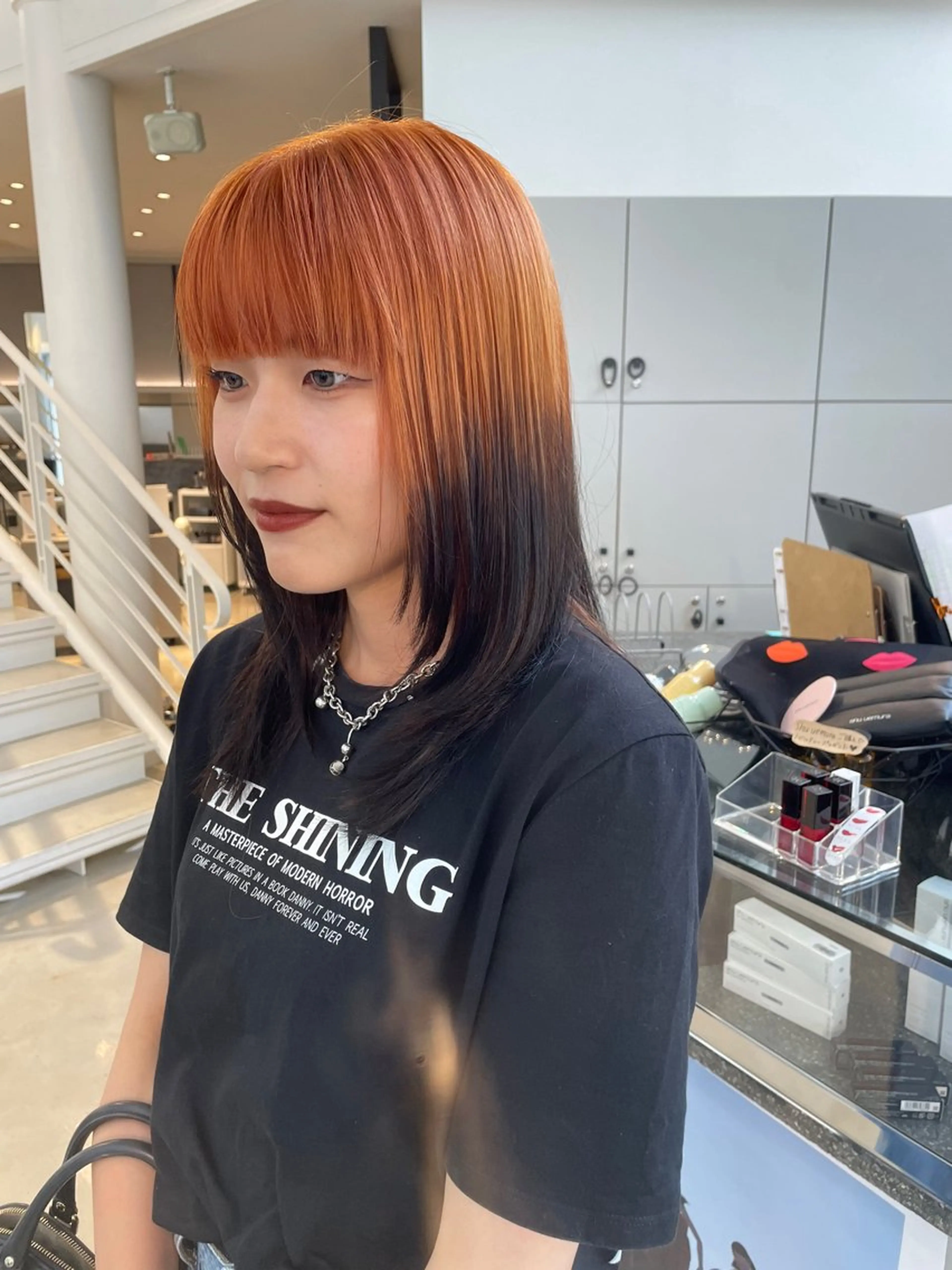 ミディアム カラー tomo🍒パーマ ハイトーン似合わせのヘアスタイル