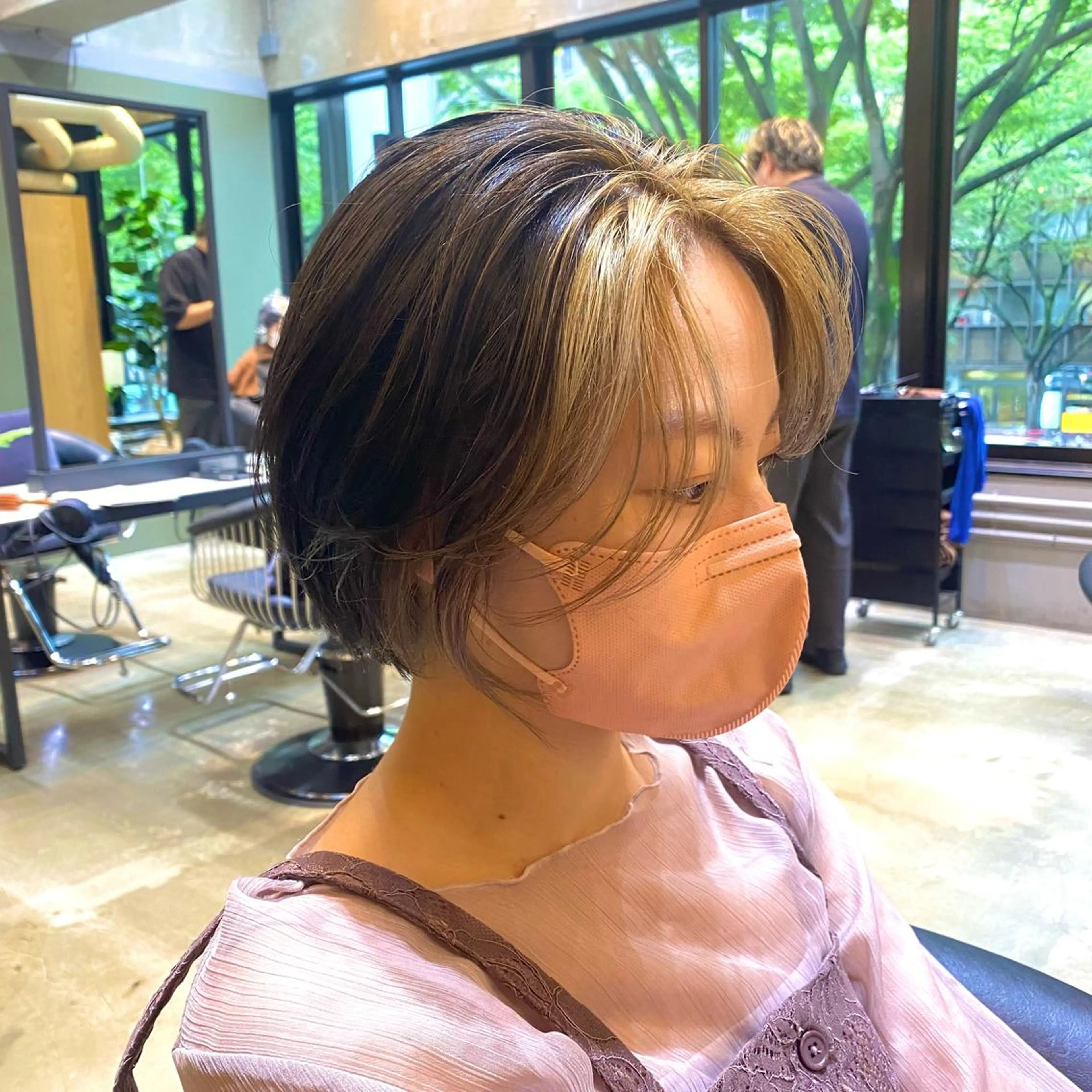 ショート カラー 似合わせレイヤー・ボ ブ タナカ レイヤのヘアスタイル