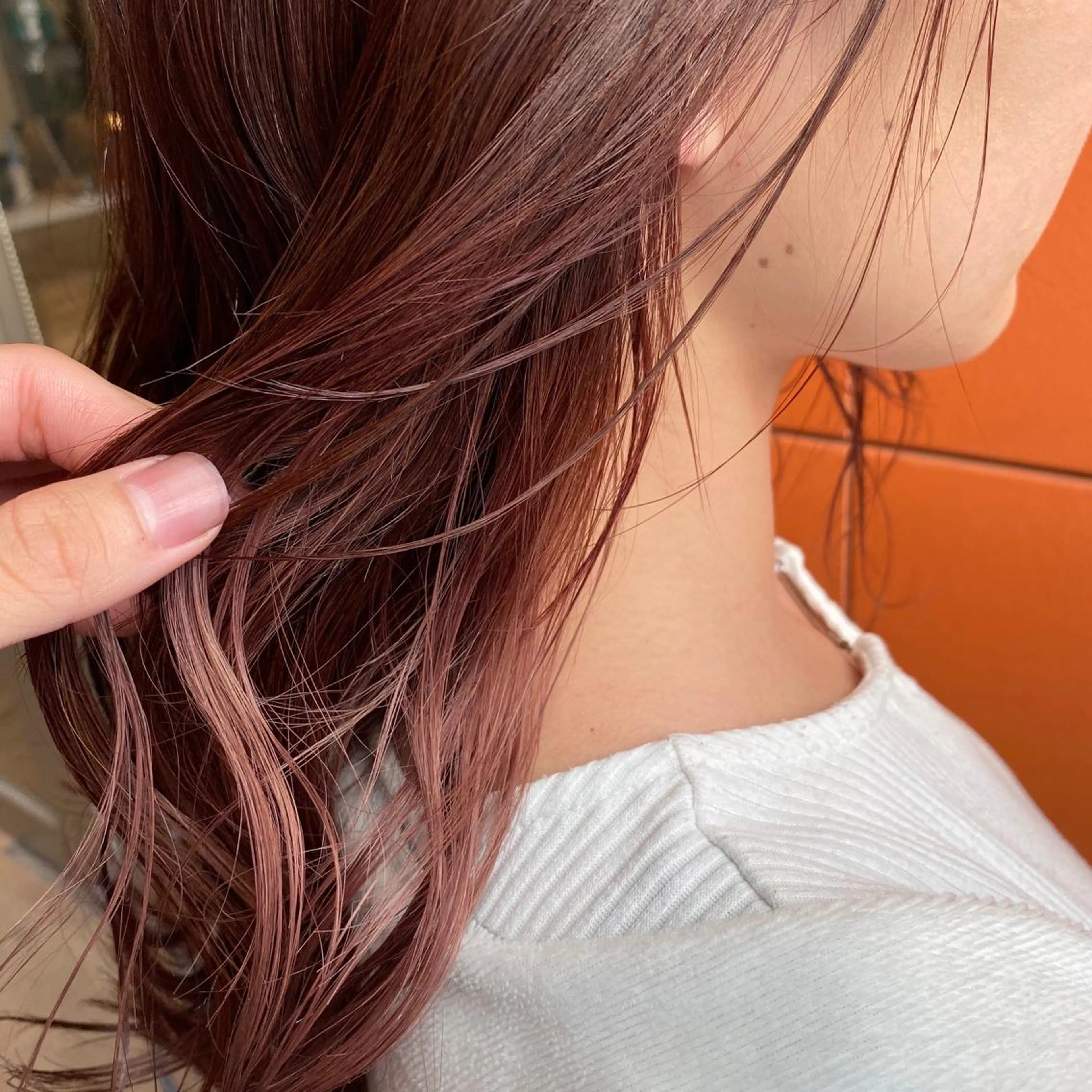 ロング カラー インナーカラー ピンクカラー 井手 孔介のヘアスタイル