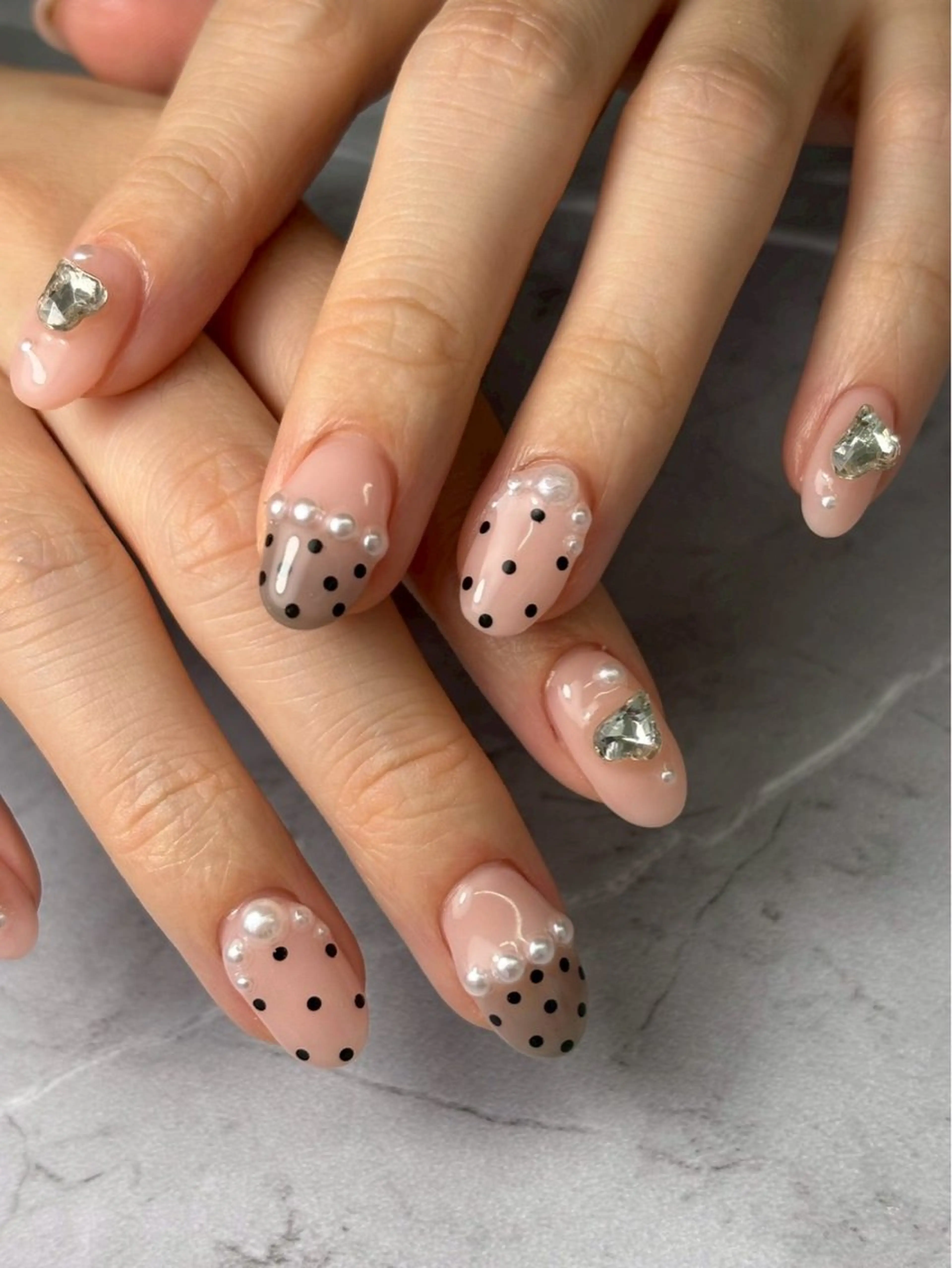 ネイル 【UNE.】 長さだしフィルインのネイルデザイン