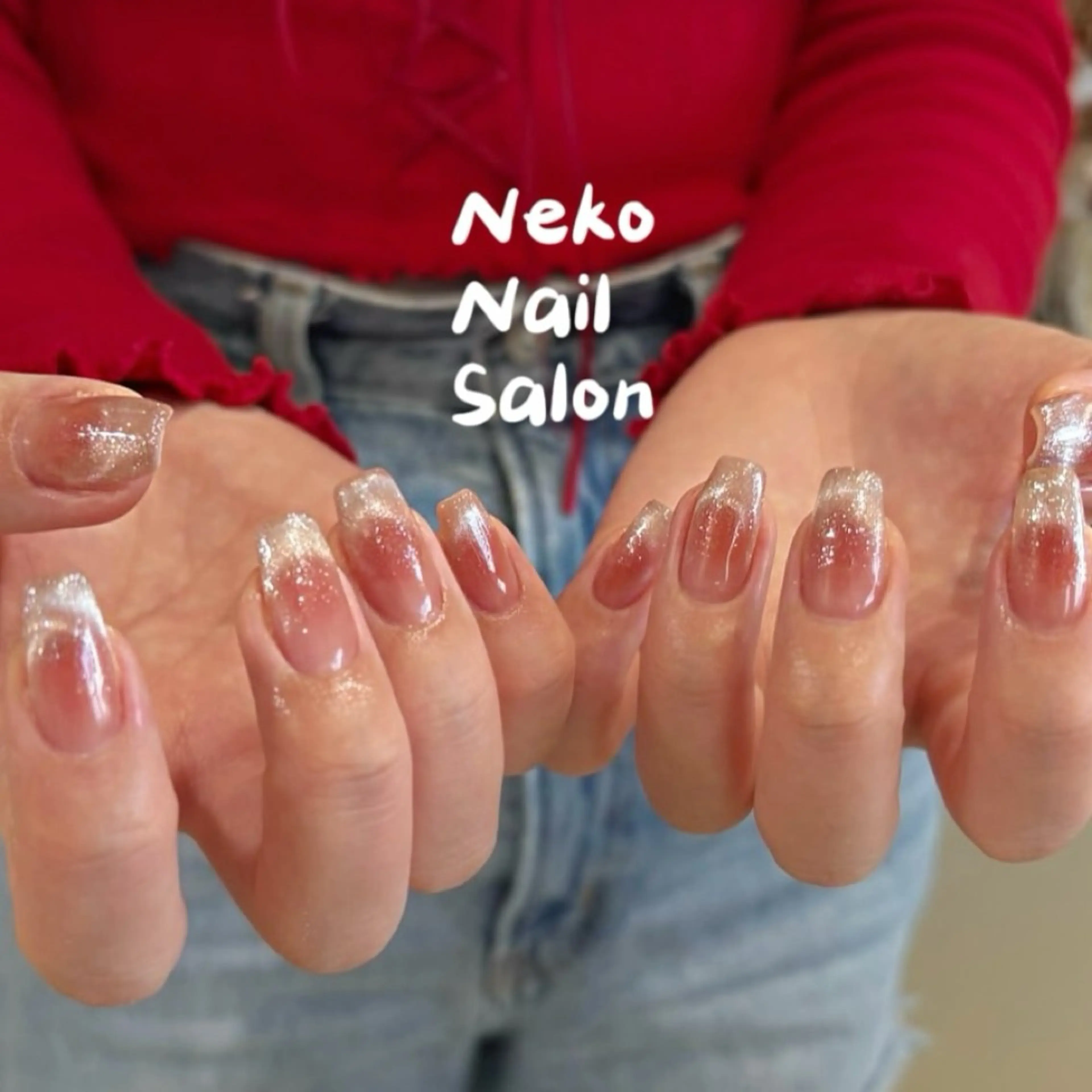 チークマグネットフレンチネイルの写真