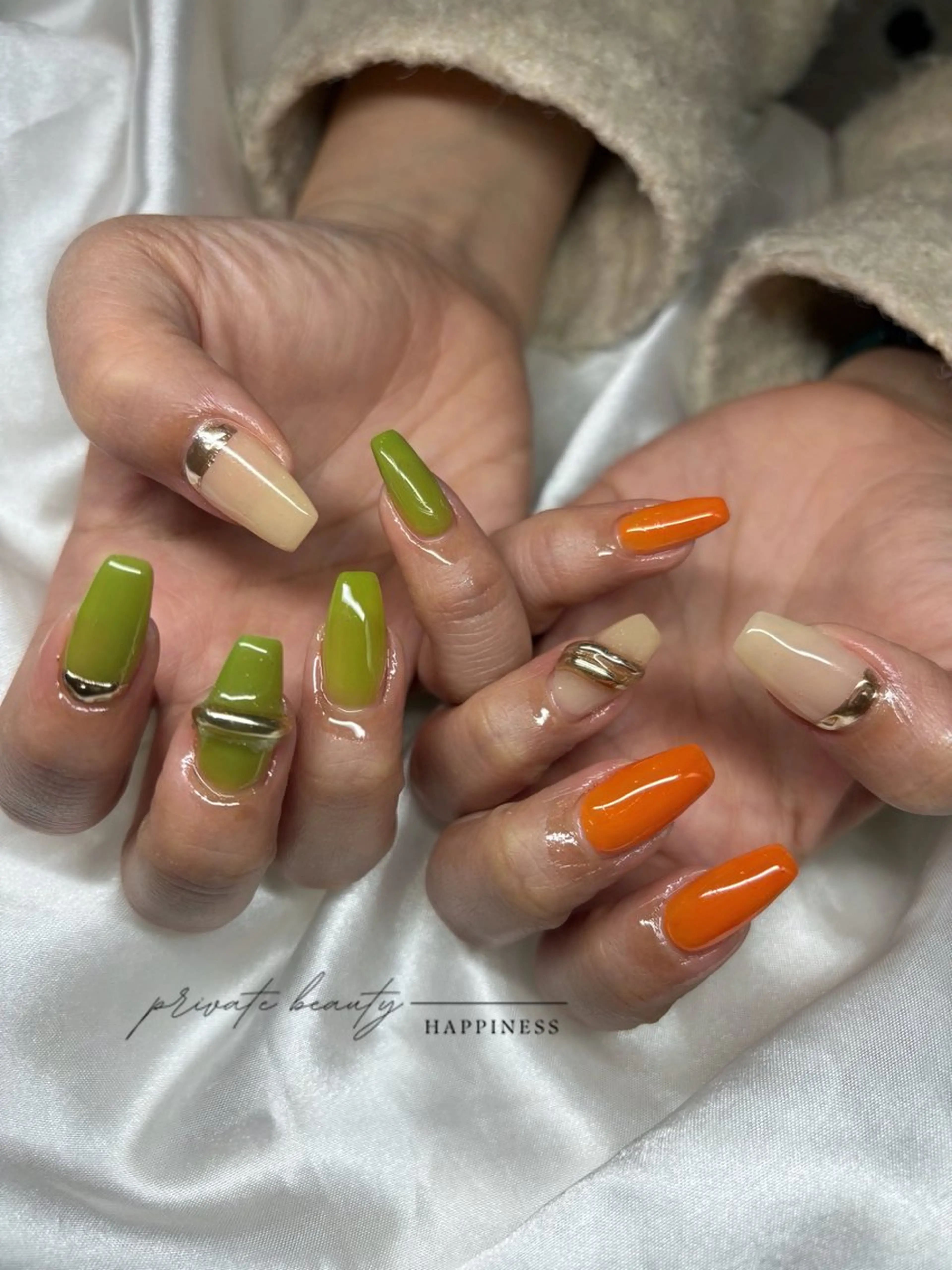 ネイル 長さ出し 卒業式 キラキラネイル ロングネイル 持ち込み happiness nailのネイルデザイン