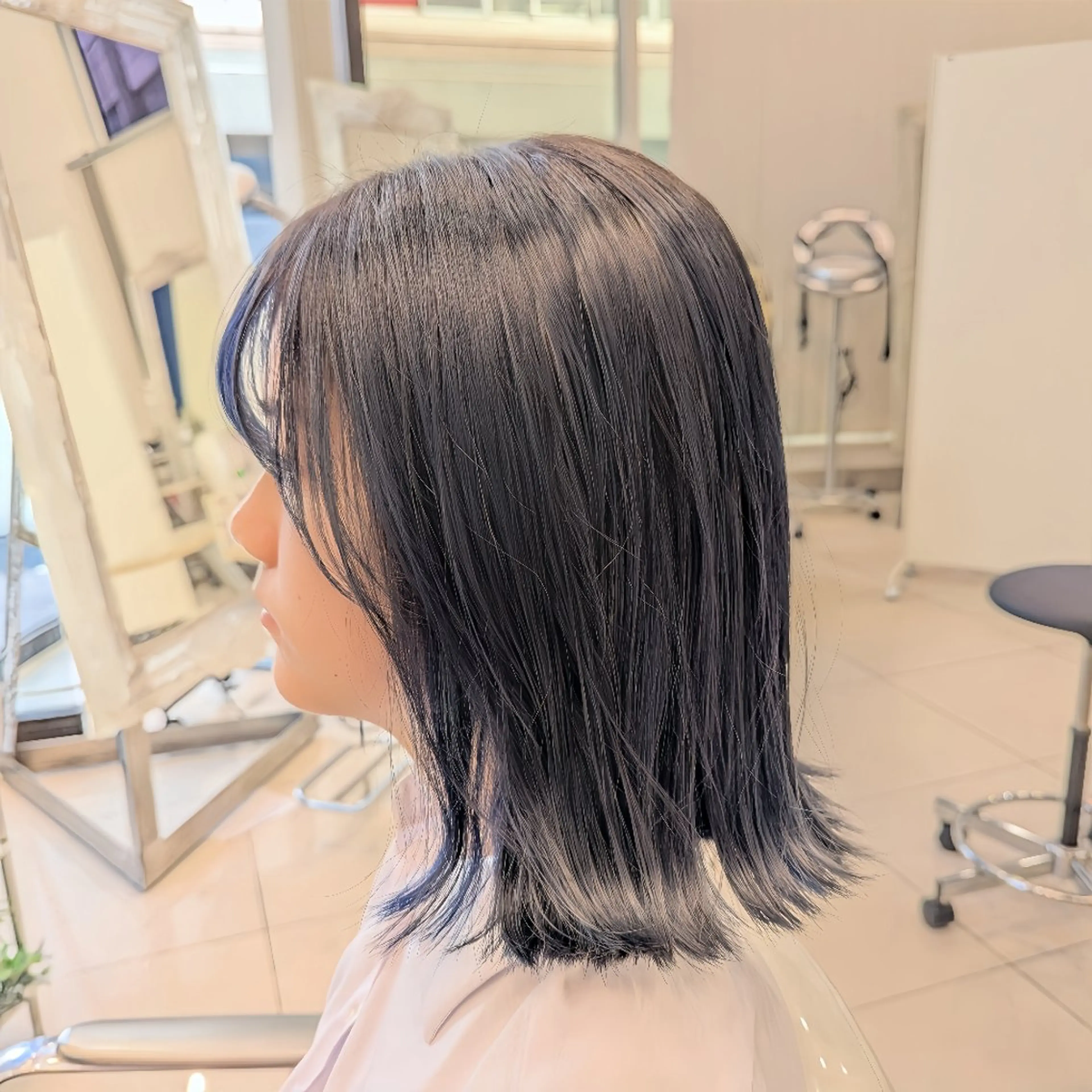 カラー セミロング 髪質改善 カミムラのヘアスタイル