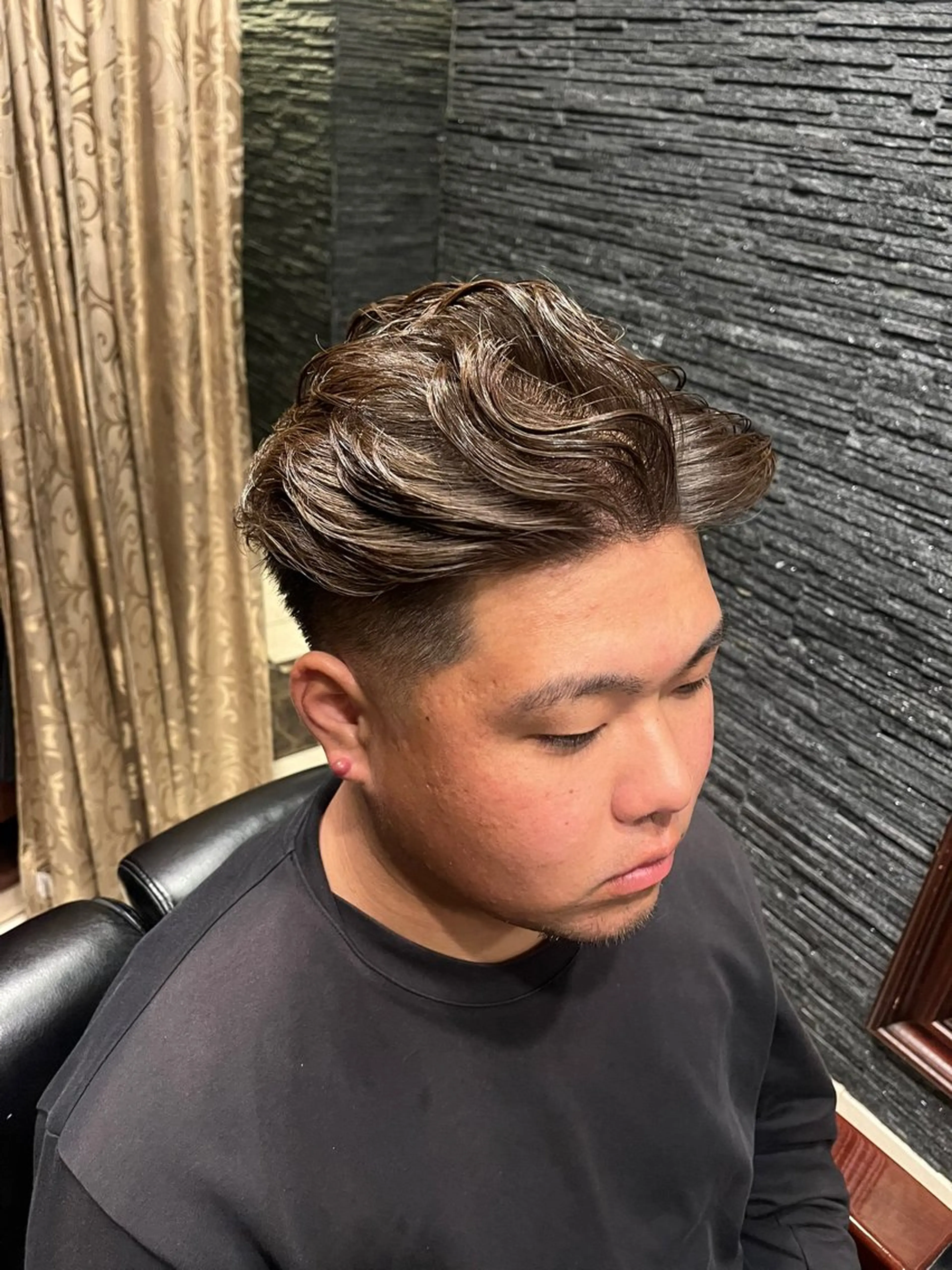 ミディアム メンズ ミディアムパーマ メンズパーマ 刈り上げ 宮崎 陽樹のヘアスタイル