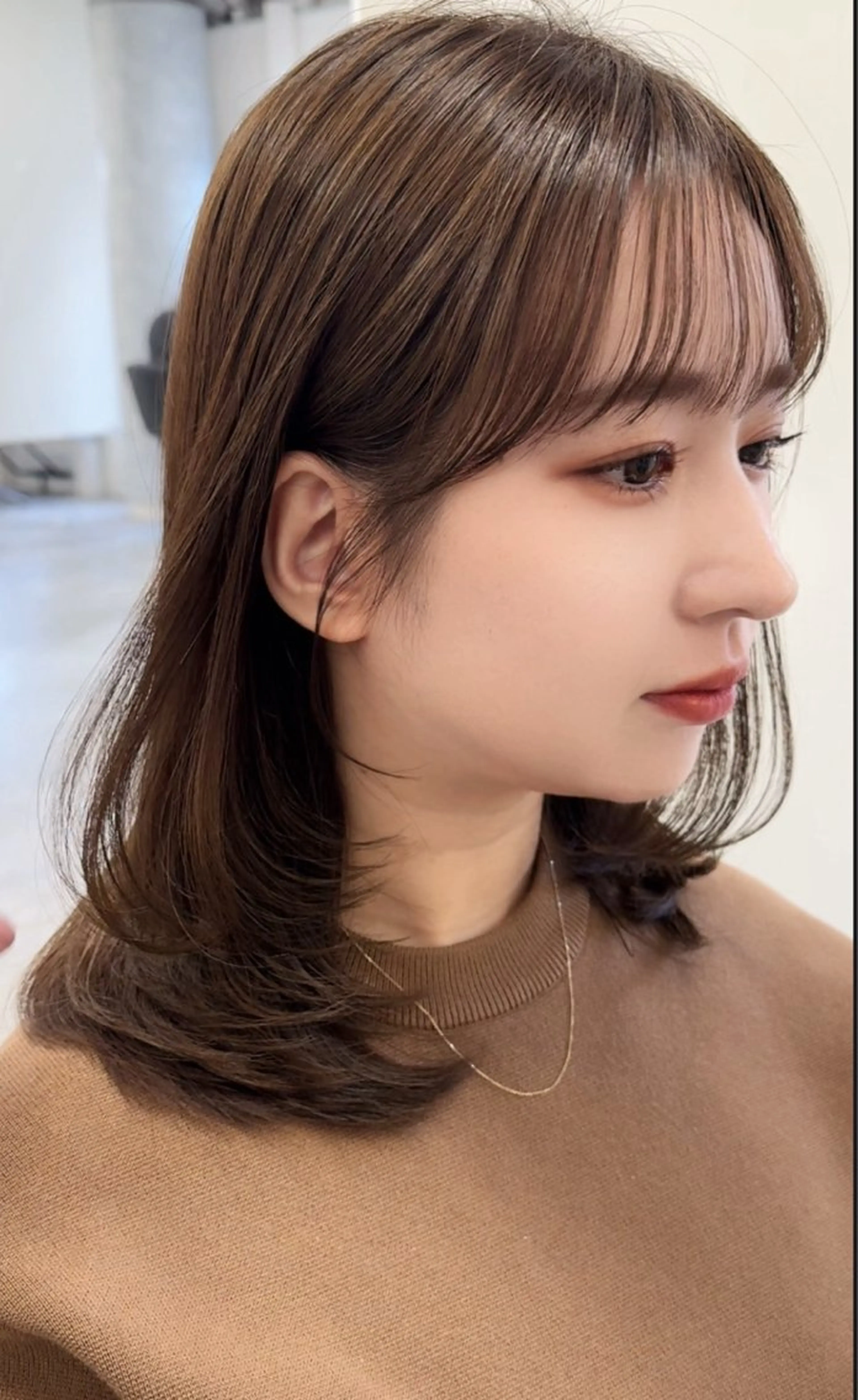 セミロング カラー ショート、癖毛直し 縮毛矯正が得意のヘアスタイル