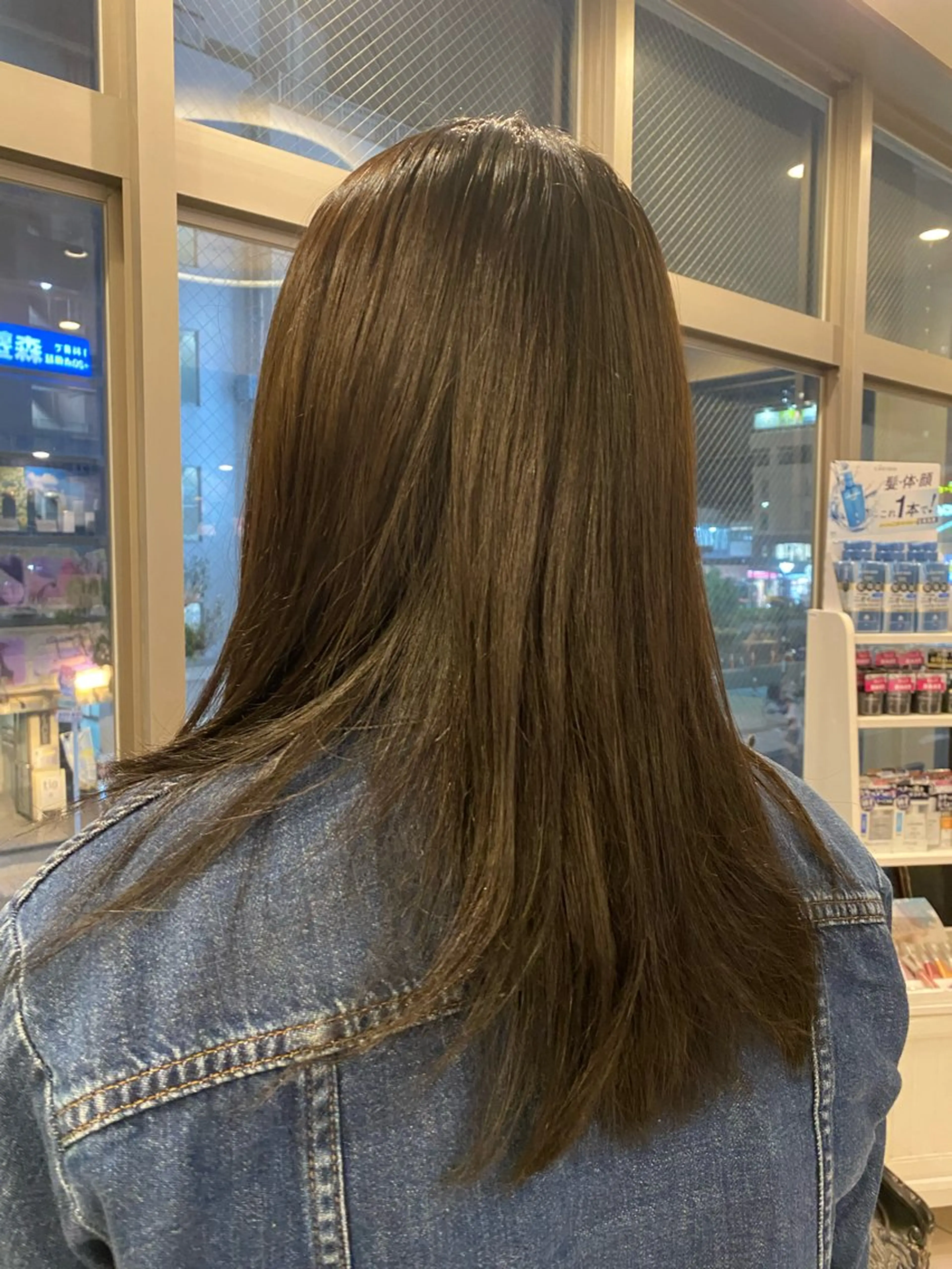 ロング カラー ベージュカラー オリーブベージュ オリーブカラー トリートメント タグチ ランのヘアスタイル