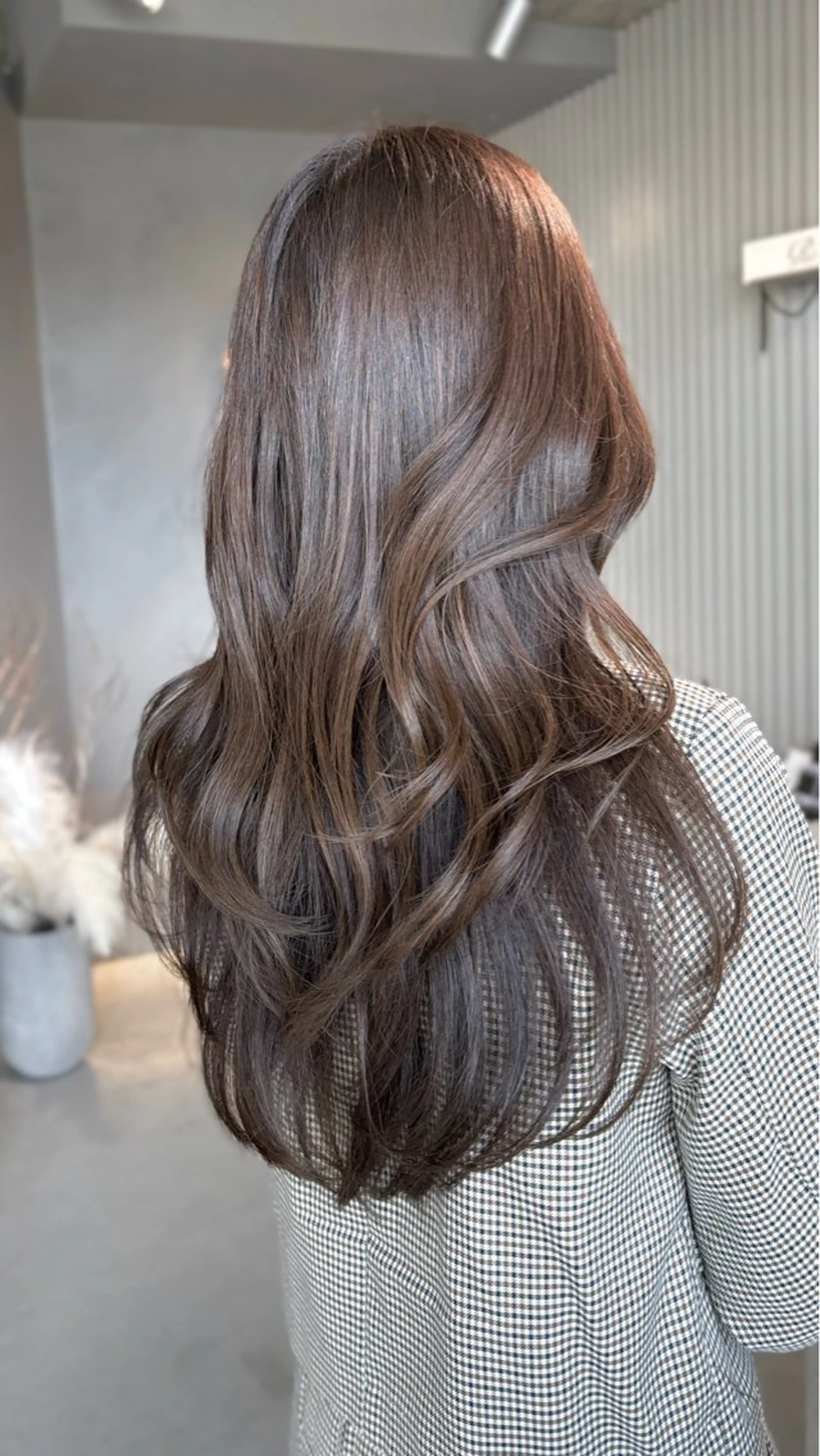 カラー 岐阜/ホノカ 23°のヘアスタイル