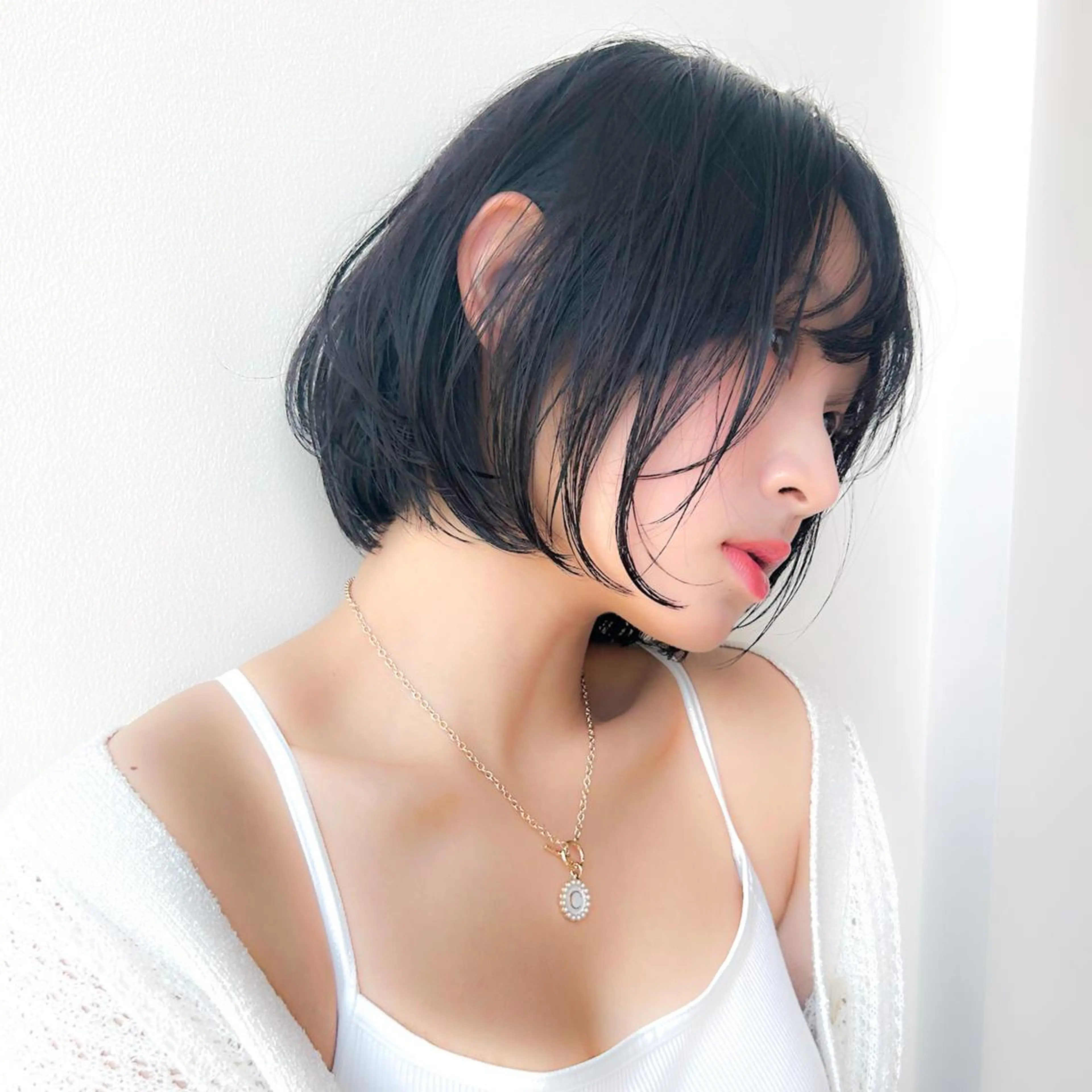 ショート カラー カット ヘアカラー トリートメント たぴ。ぱつっとボブ/ つや髪🍒髪質改善のヘアスタイル