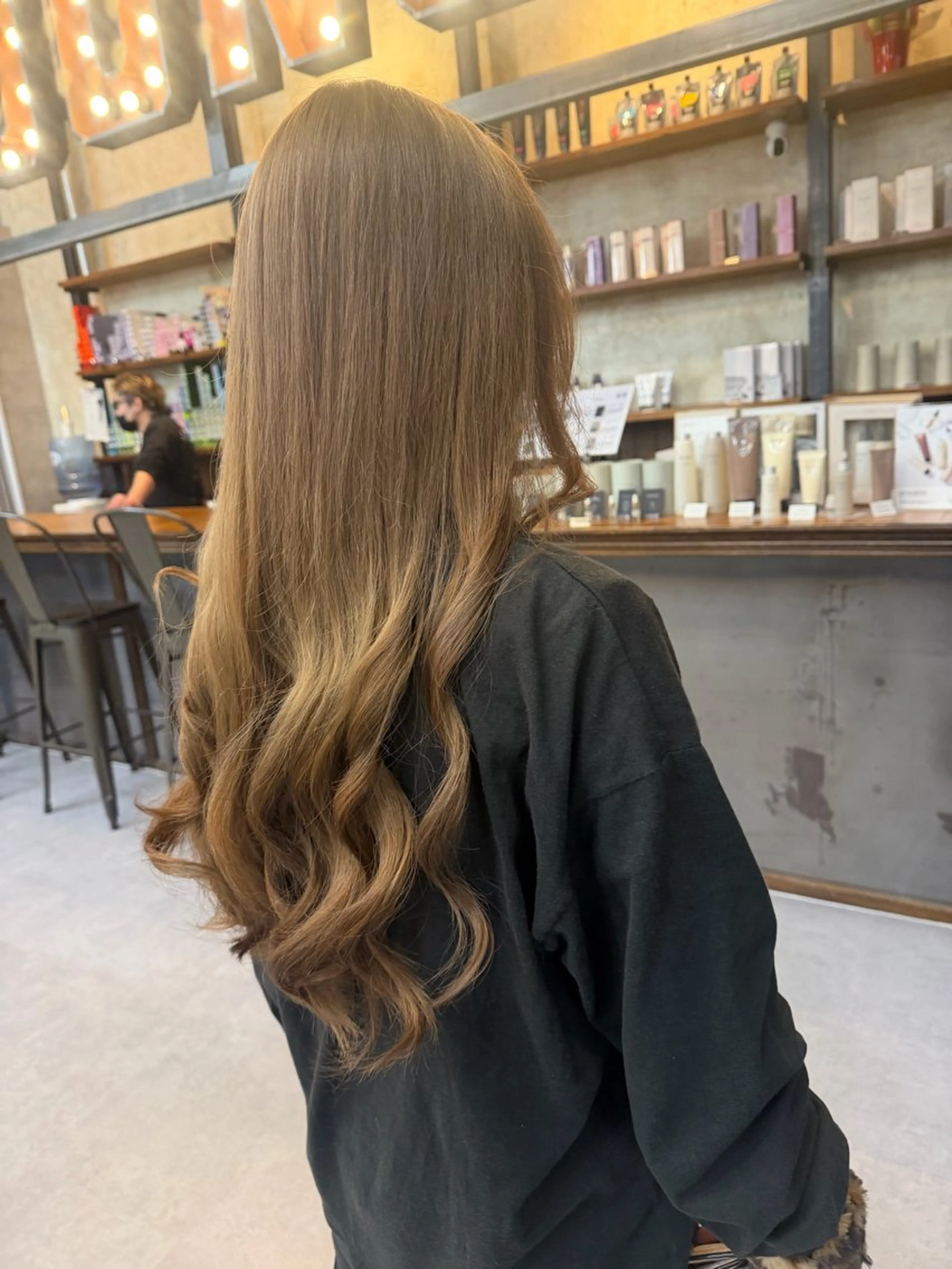 カラー MAEDA YUKIのヘアスタイル