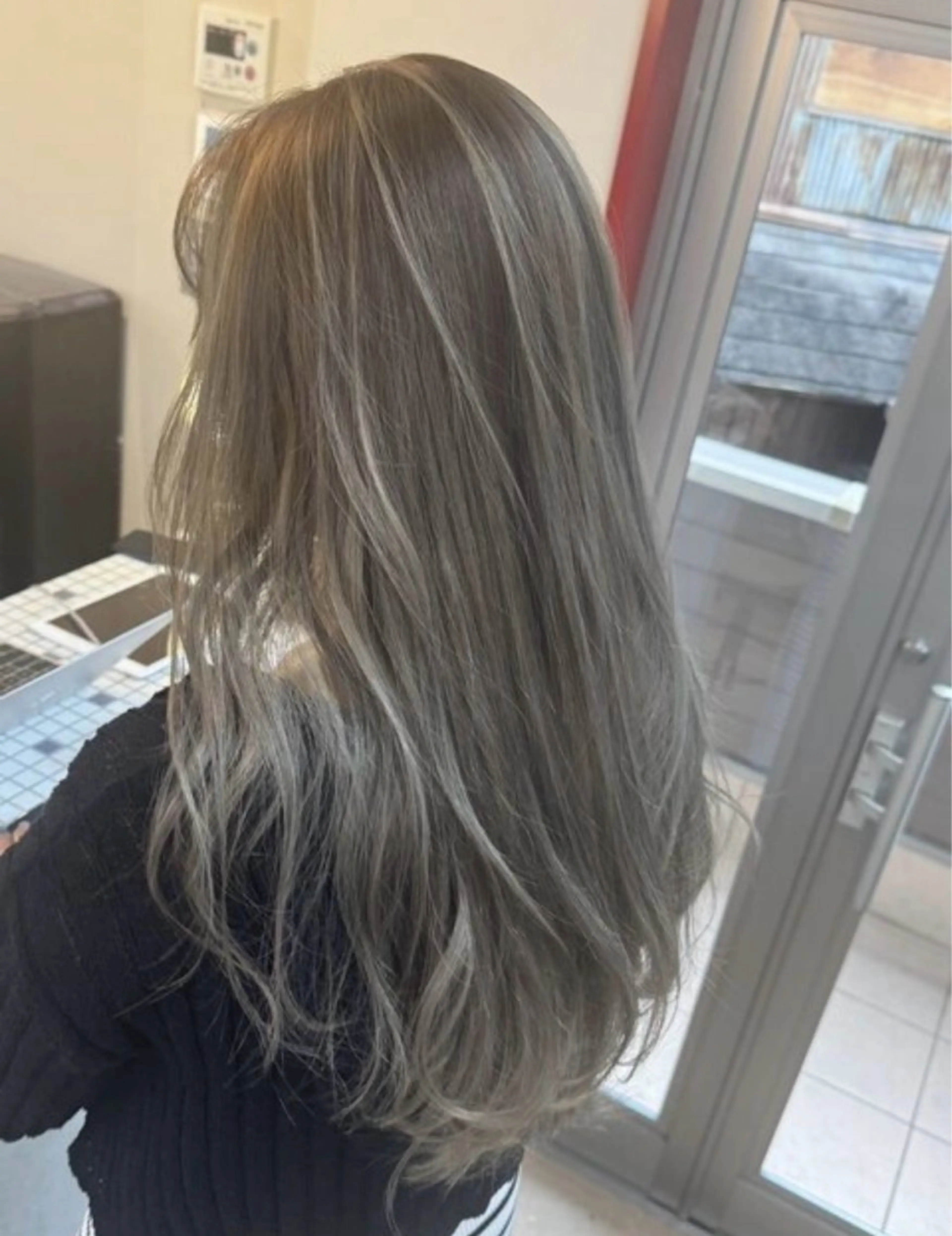 ロング カット ヘアカラー トリートメント 中嶋 颯和のヘアスタイル