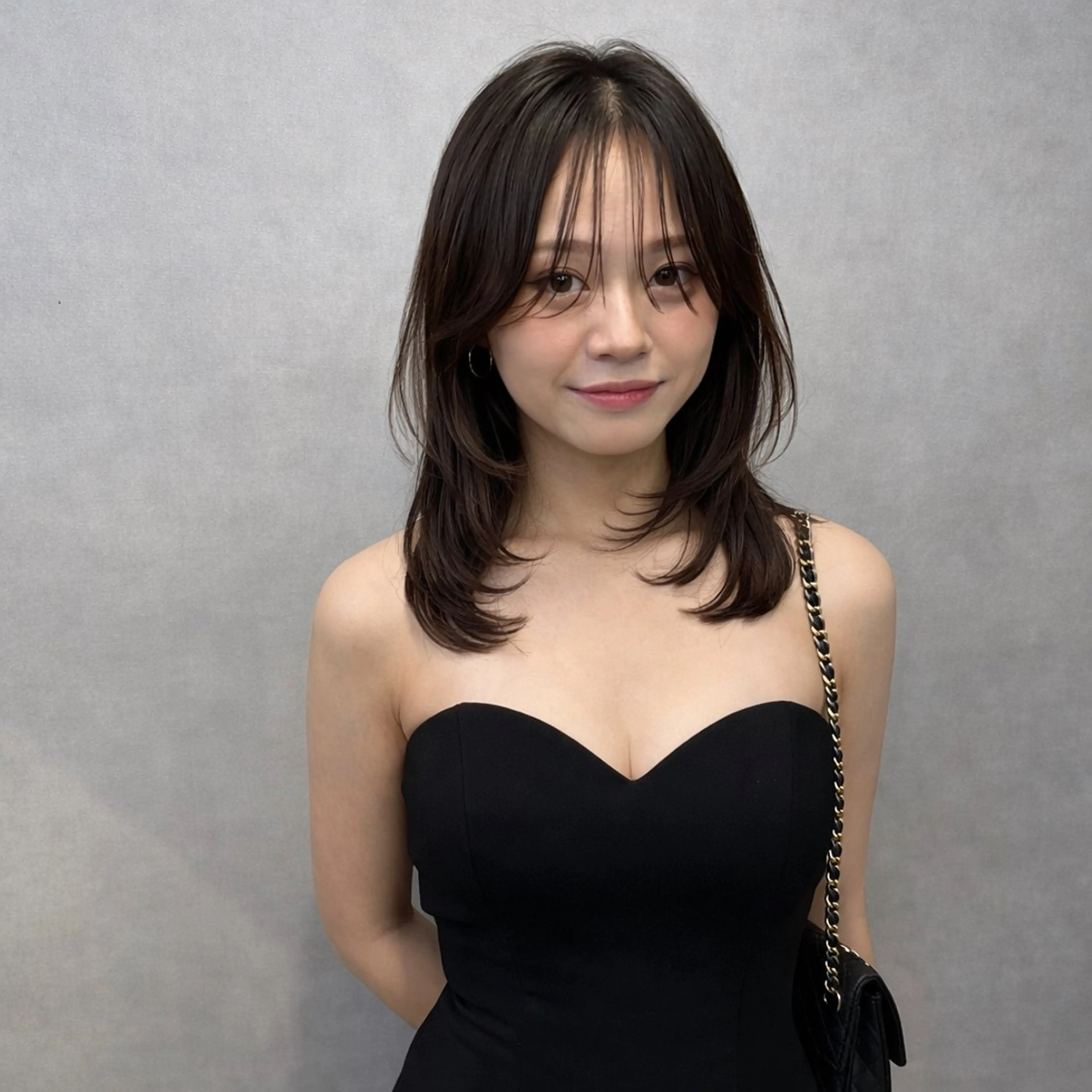 ミディアム カット ヘアカラー トリートメント じょー／ボブ カット/白髪ぼかしのヘアスタイル