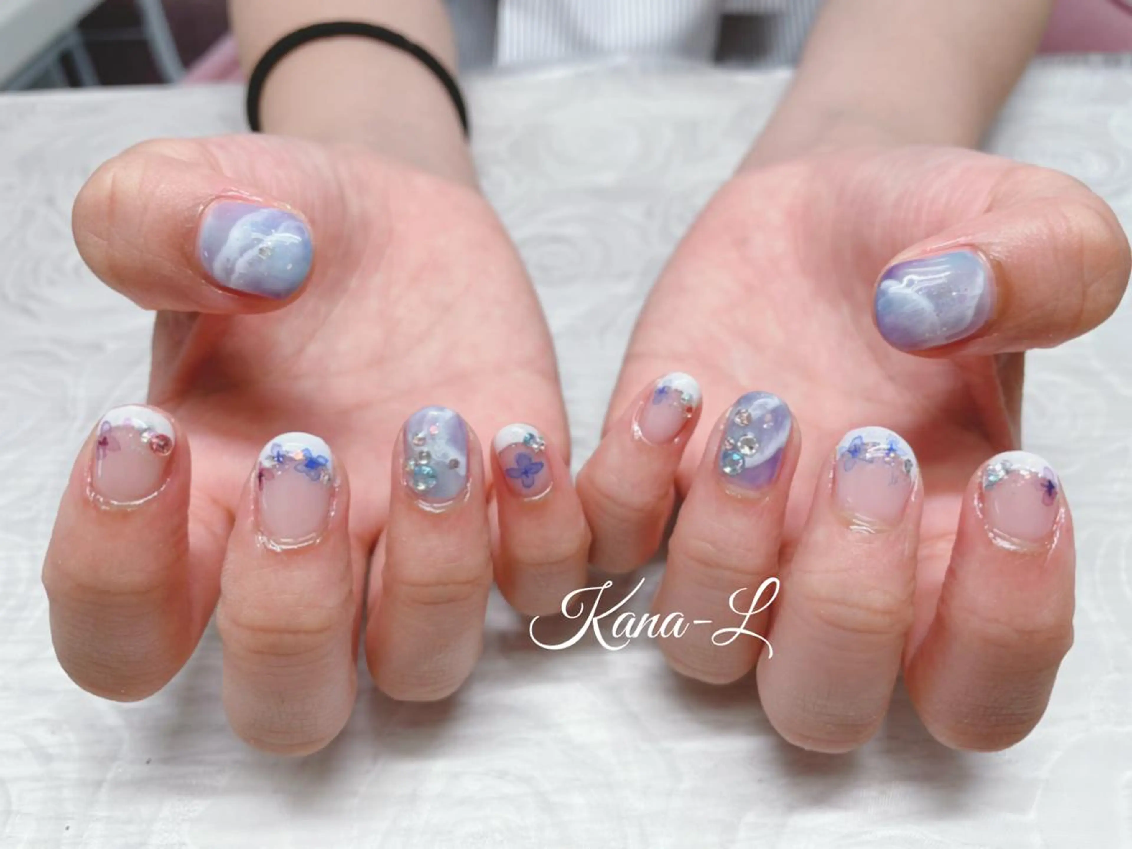 カラー ネイル フレンチネイル ニュアンスネイル 芦辺 香奈のネイルデザイン