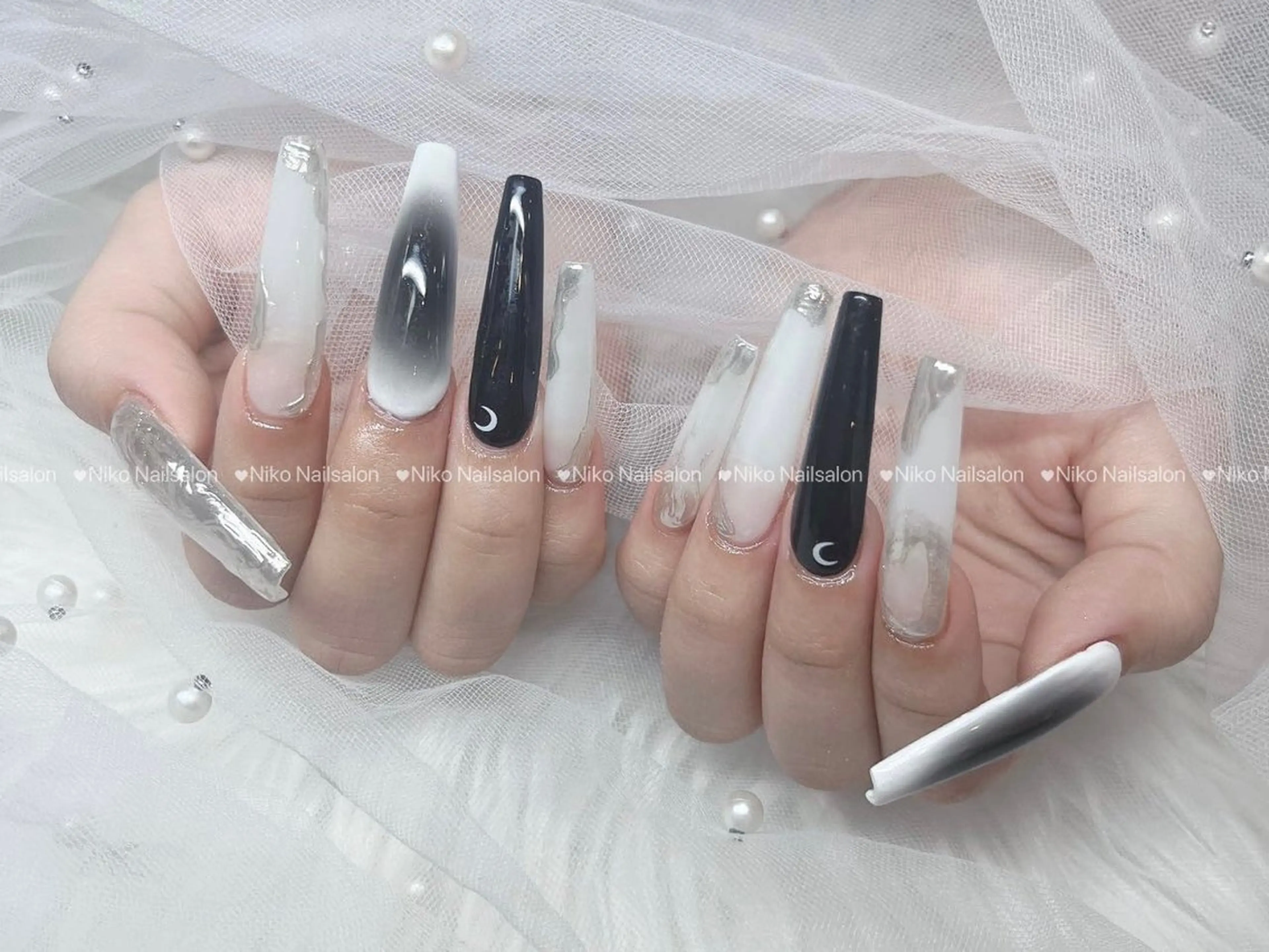 ネイル チークネイル 長さ出し フットネイル フレンチネイル ジェルネイル Niko nailサロンのネイルデザイン