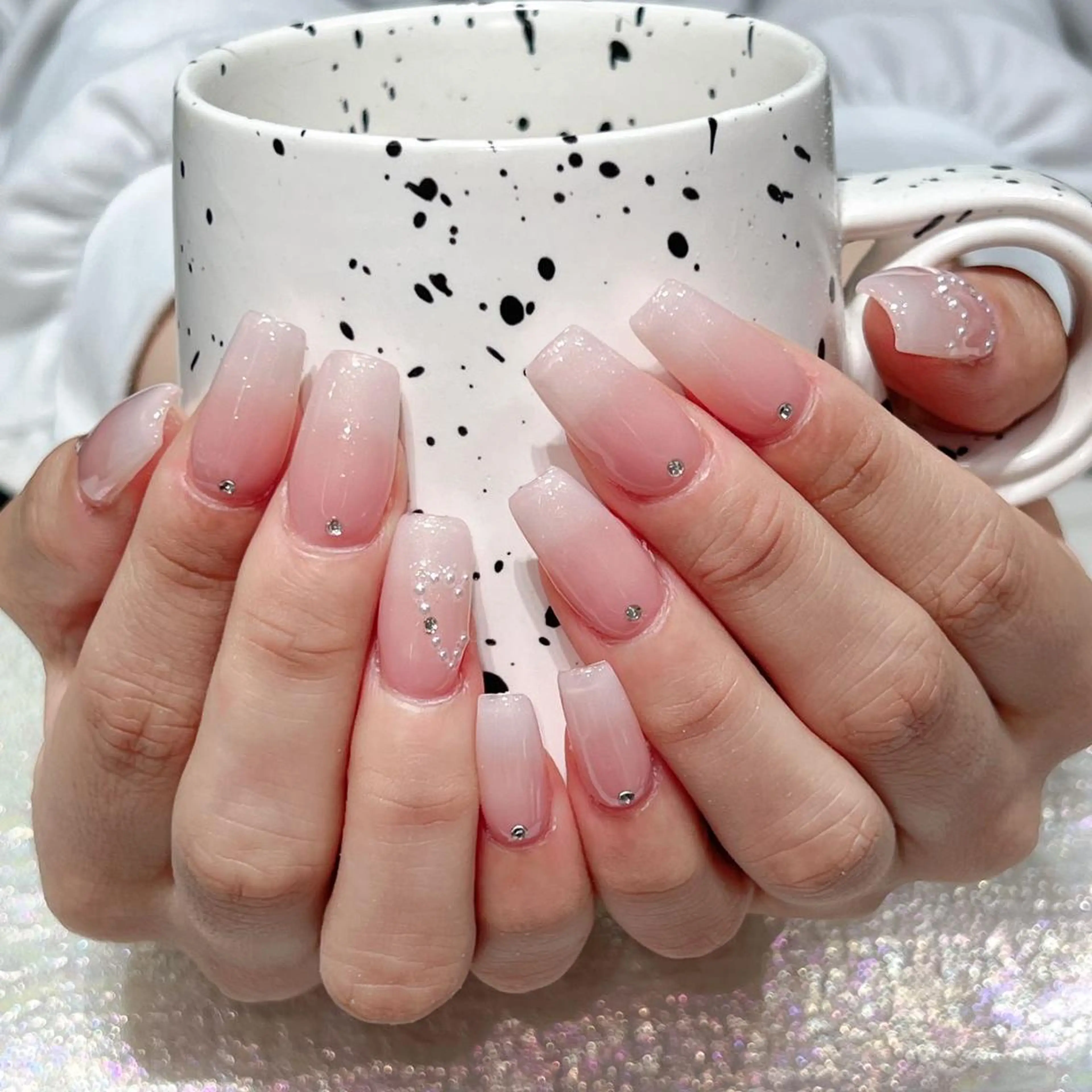 ネイル アートネイル 長さ出し ネイルチップ Queens momoのネイルデザイン