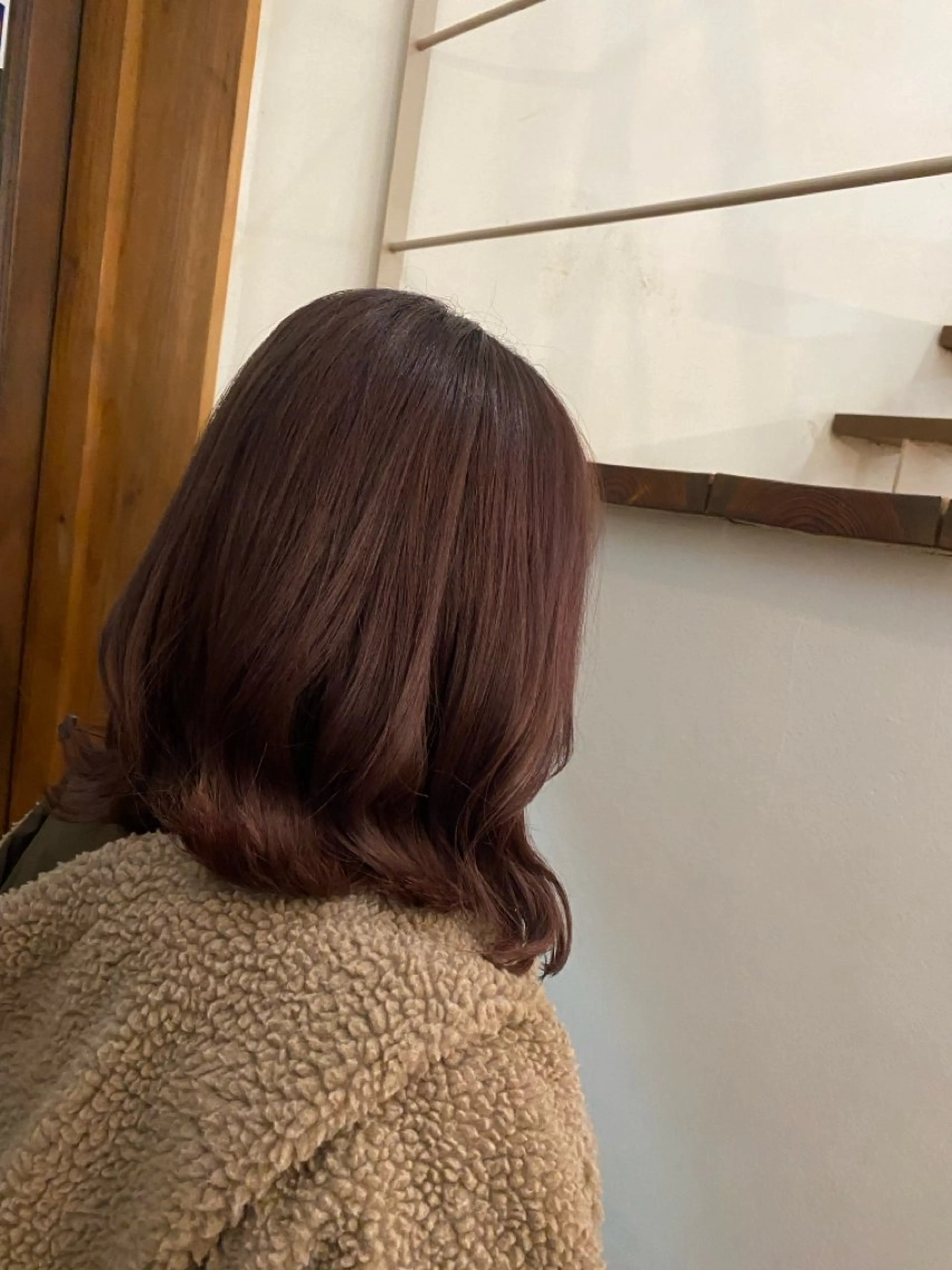 ミディアム beat 磯谷のヘアスタイル