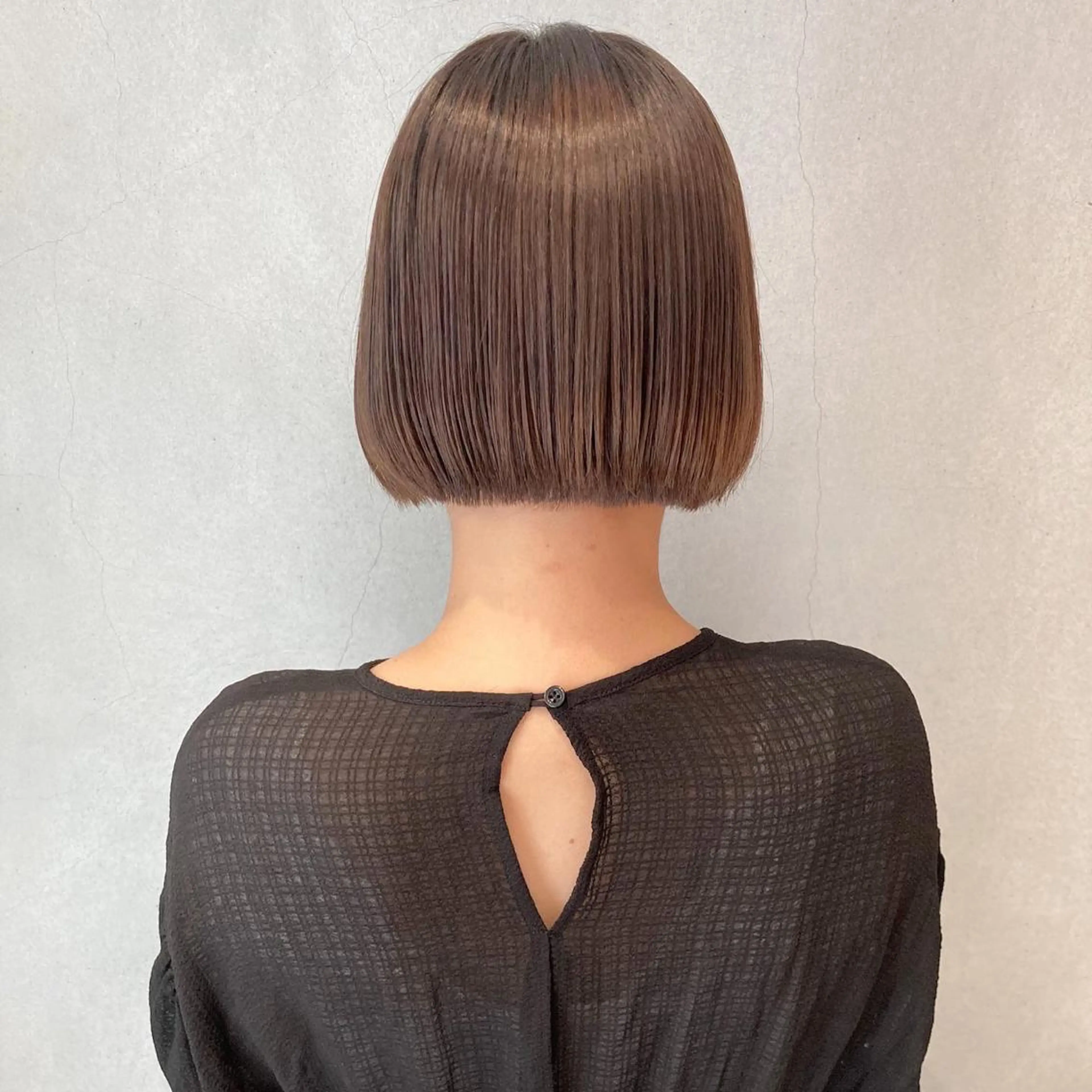 ショート カラー ベージュカラー ブリーチ 透明感カラー ブリーチなしカラー カット ヘアカラー トリートメント ボブ/透明感カラー /坂口恵梨子のヘアスタイル