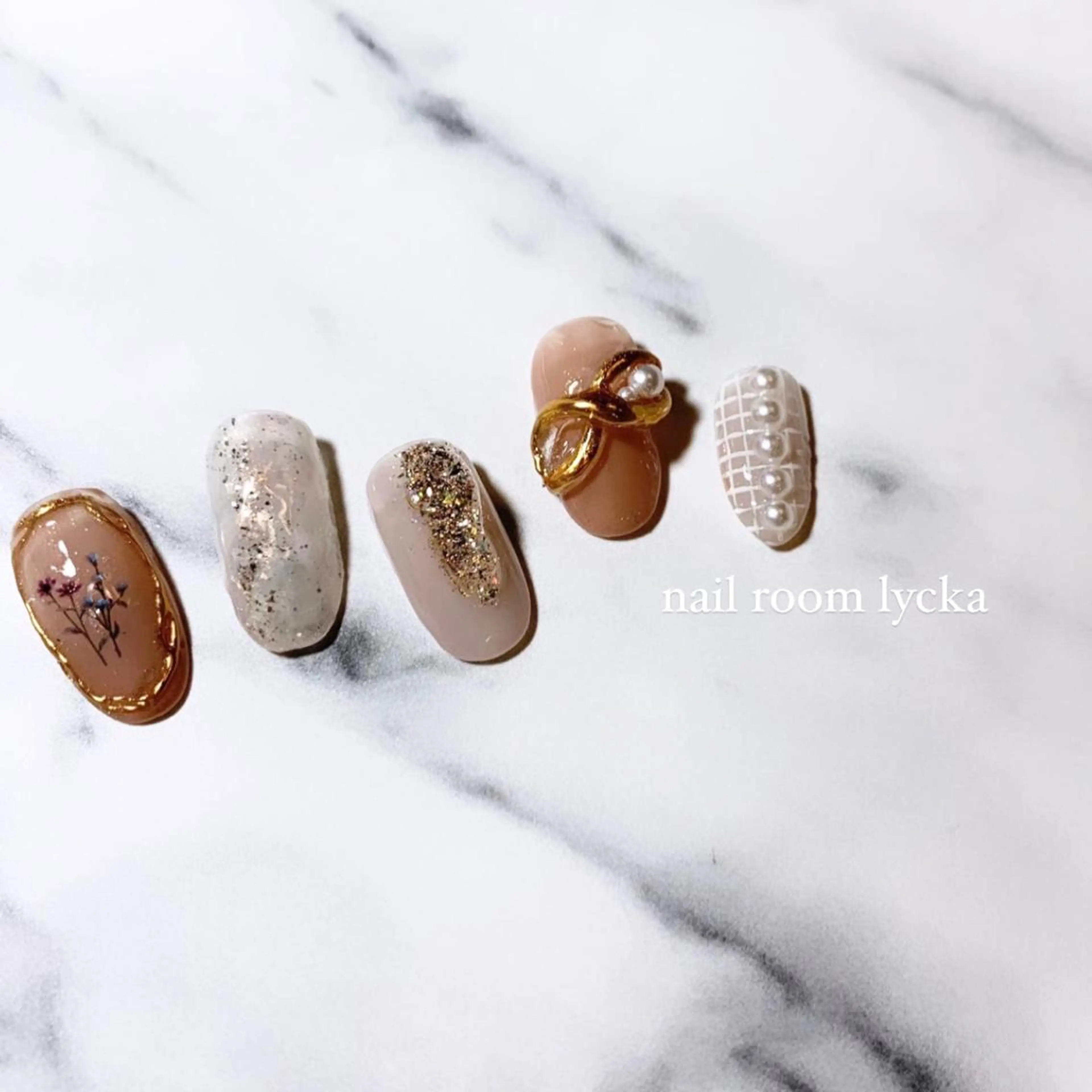 ネイル ﾈｲﾙﾙｰﾑﾘｯｶ 𝐦𝐚𝐲𝐮のネイルデザイン