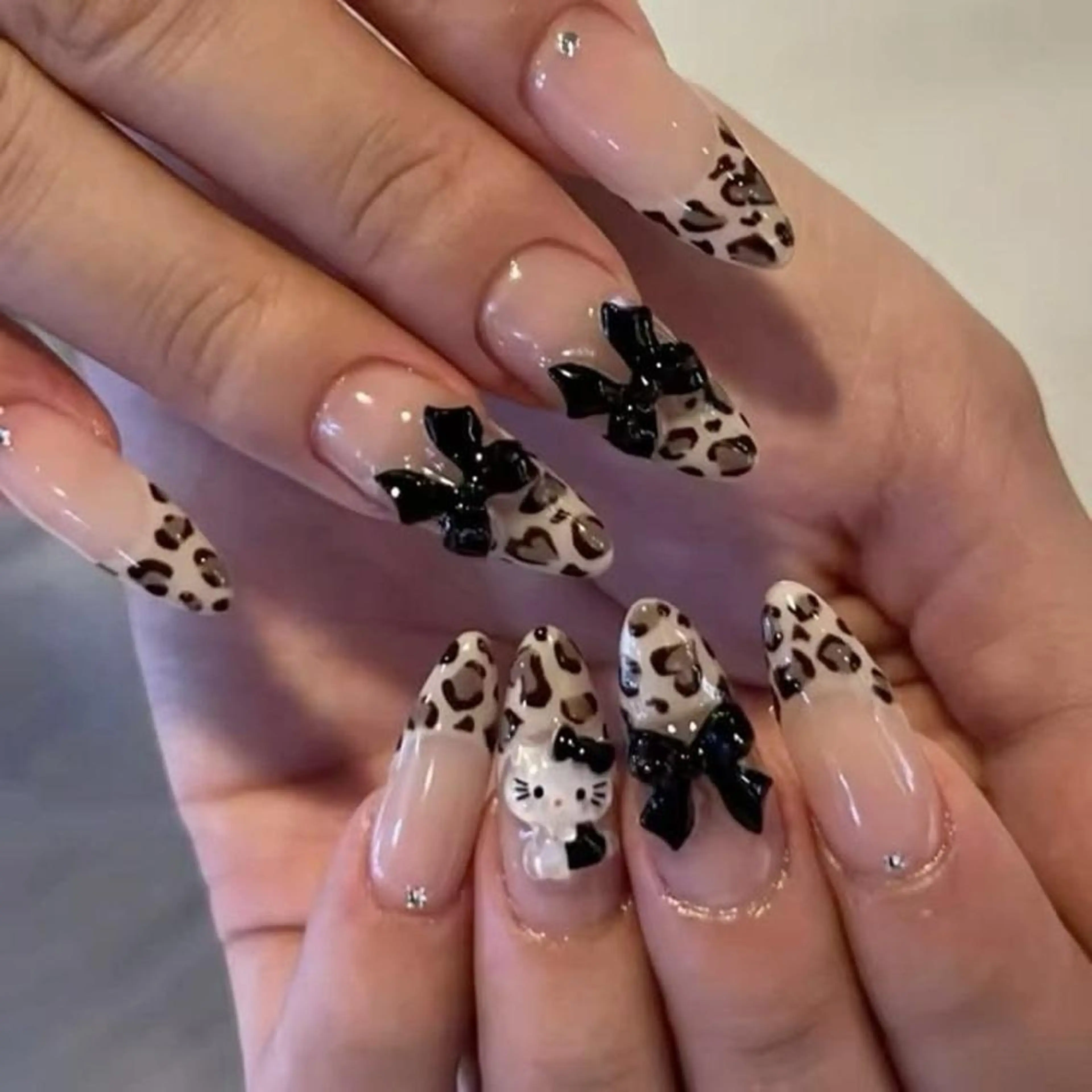 ネイル 長さ出し グラデーション 卒業式 キラキラネイル マグネットネイル ハンドネイル YUNA Belle Nail 池袋のネイルデザイン