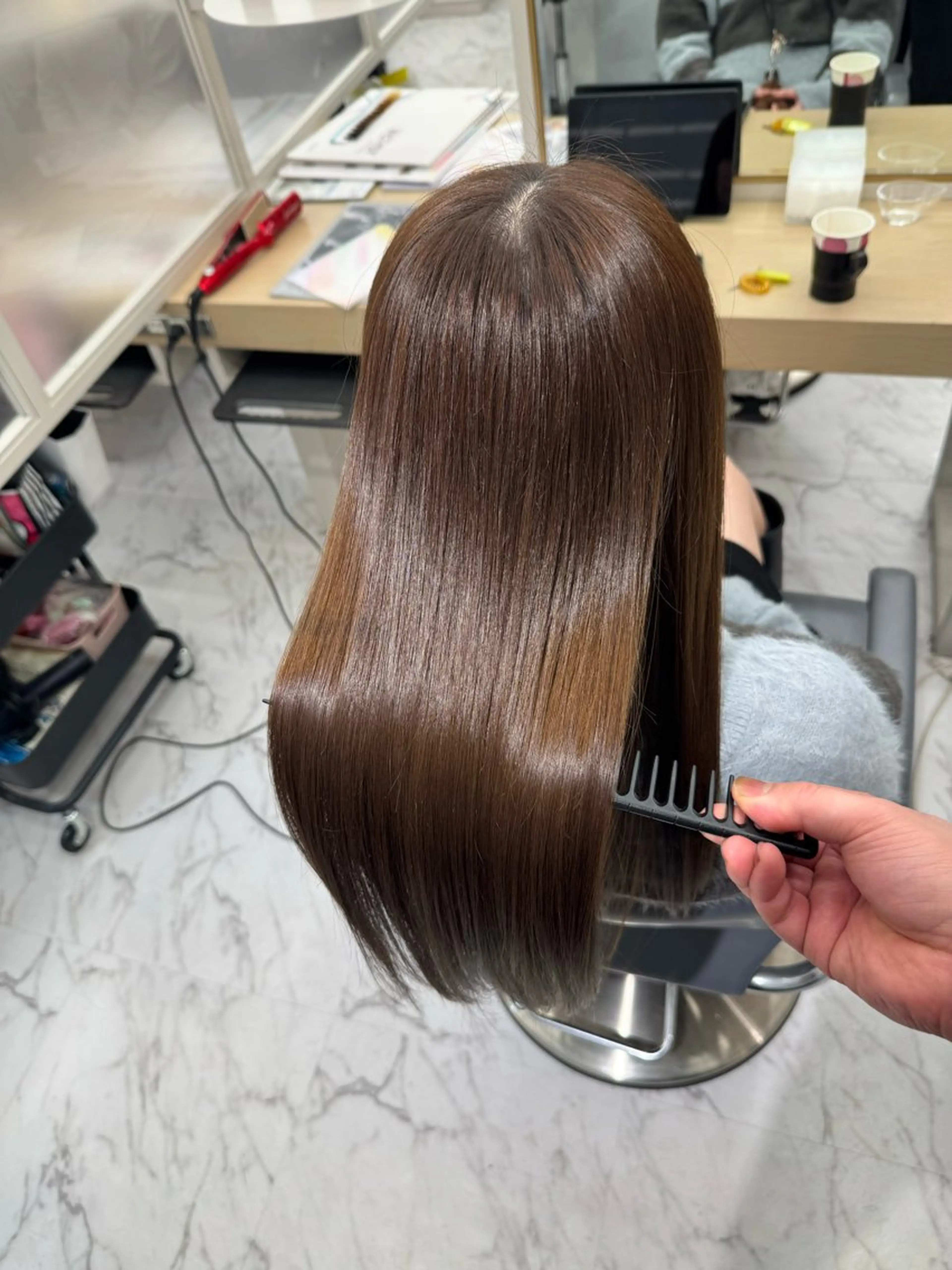 セミロング カラー ベージュカラー トリートメント 酒井 俊紀のヘアスタイル