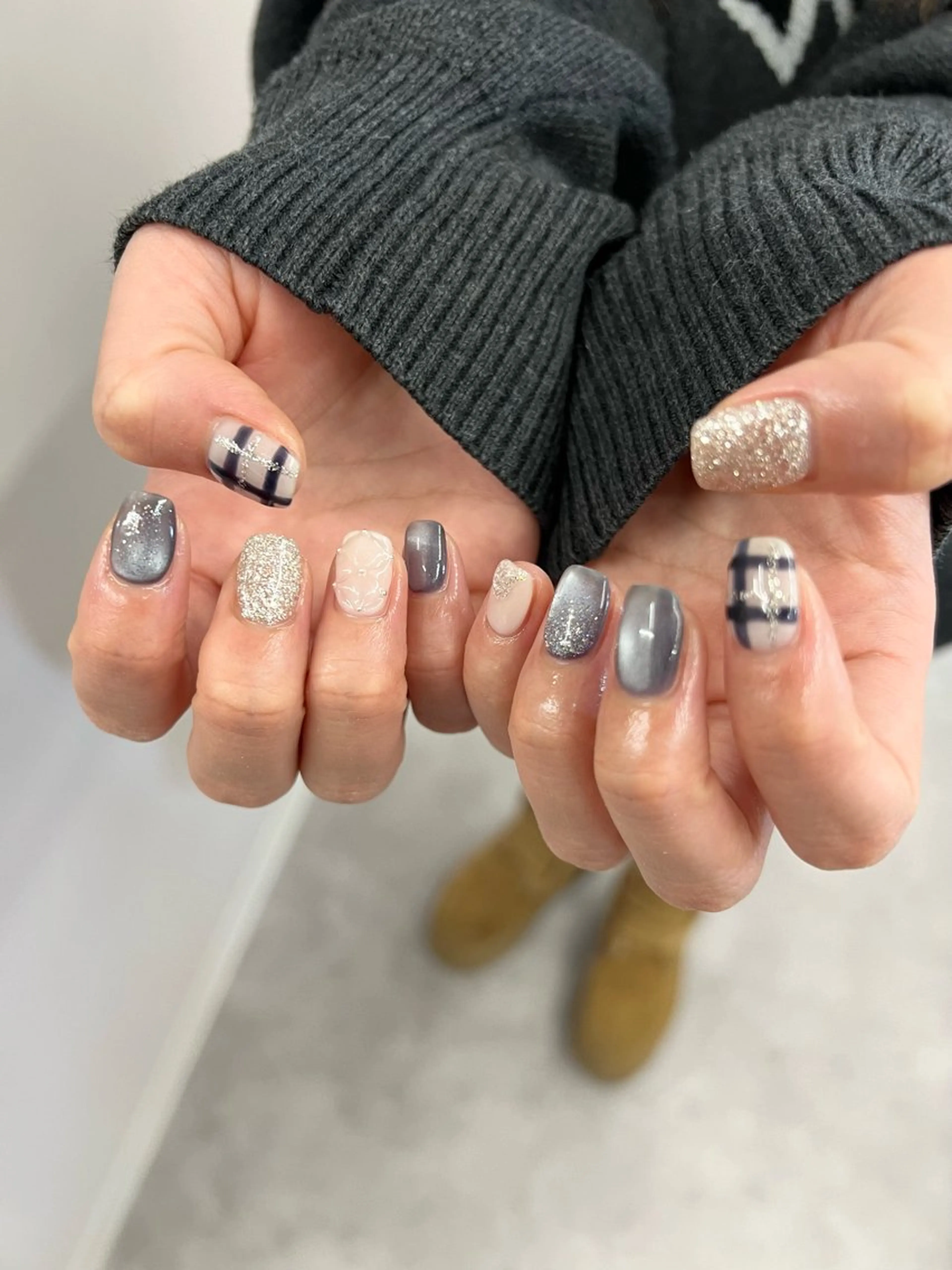 ネイル フレンチネイル ジェルネイル マグネットネイル ネイビー ニュアンスネイル ハンドネイル ハンドケア Bana_ Nailのネイルデザイン