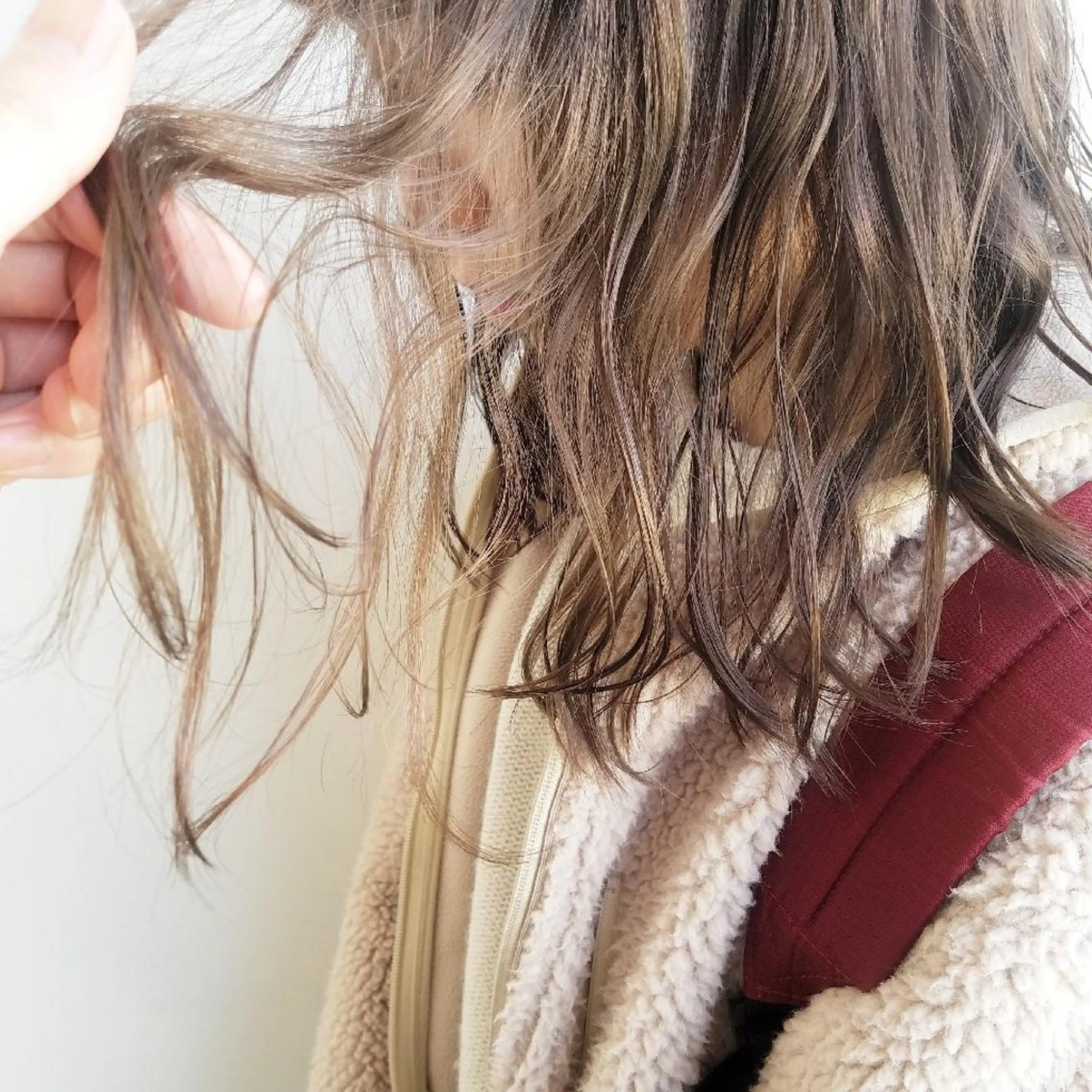 ミディアム カラー ヘアアレンジ マツエク・マツパ ネイル ベージュカラー ブロンド ブロンドベージュ iplus まつげ、眉毛、耳つぼのマツエク・マツパデザイン