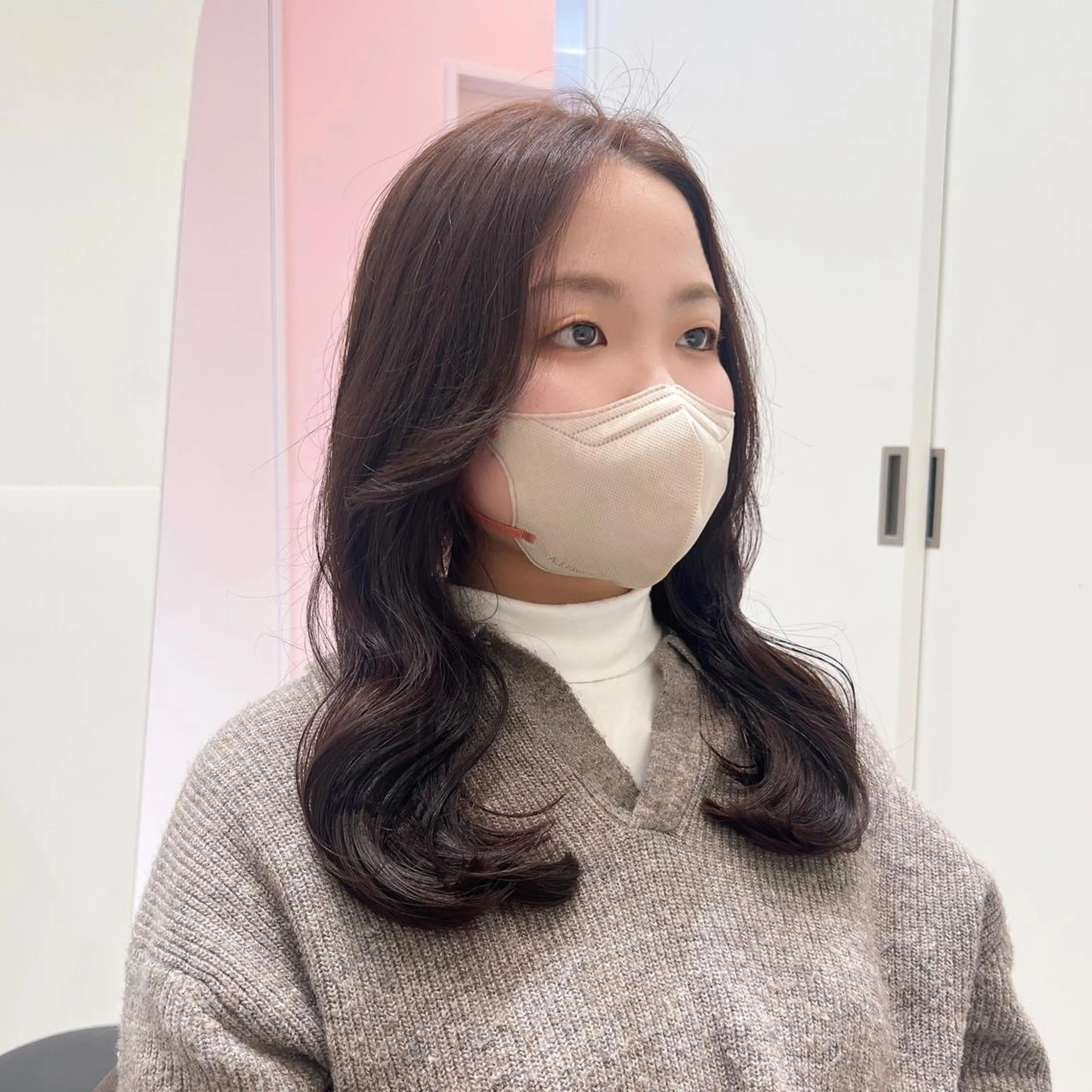 ミディアム カラー ヘアカラー 🩵ブリーチカラー 🐈MIORI🩵のヘアスタイル