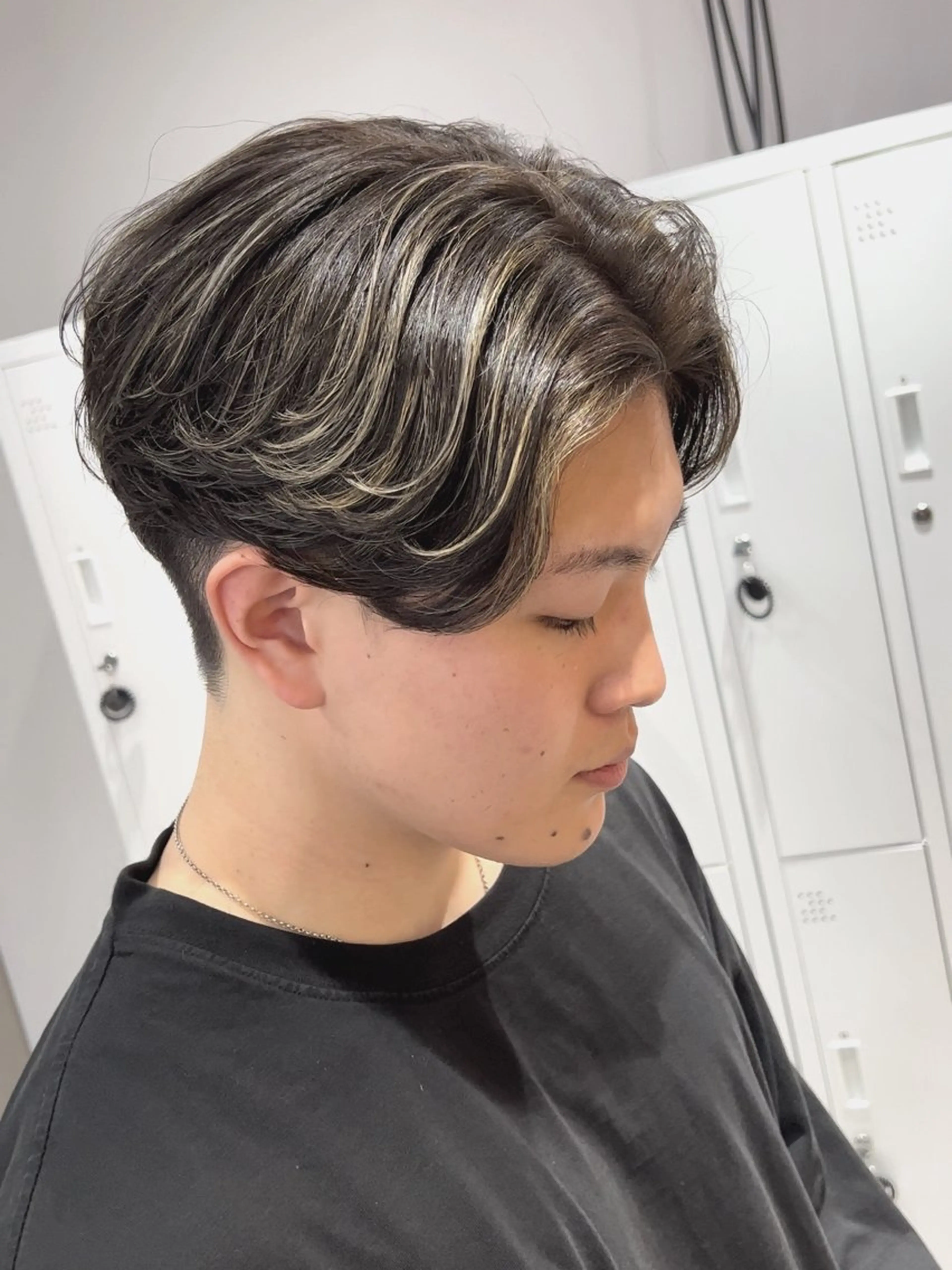 カラー パーマ メンズ メンズハイライト メンズ韓国風 メンズメッシュ メンズパーマ ハイライトカラー カット パーマ luvism   by  fifth所属・新潟駅/メンズ韓国 パーマ🇰🇷/横堀のヘアスタイル