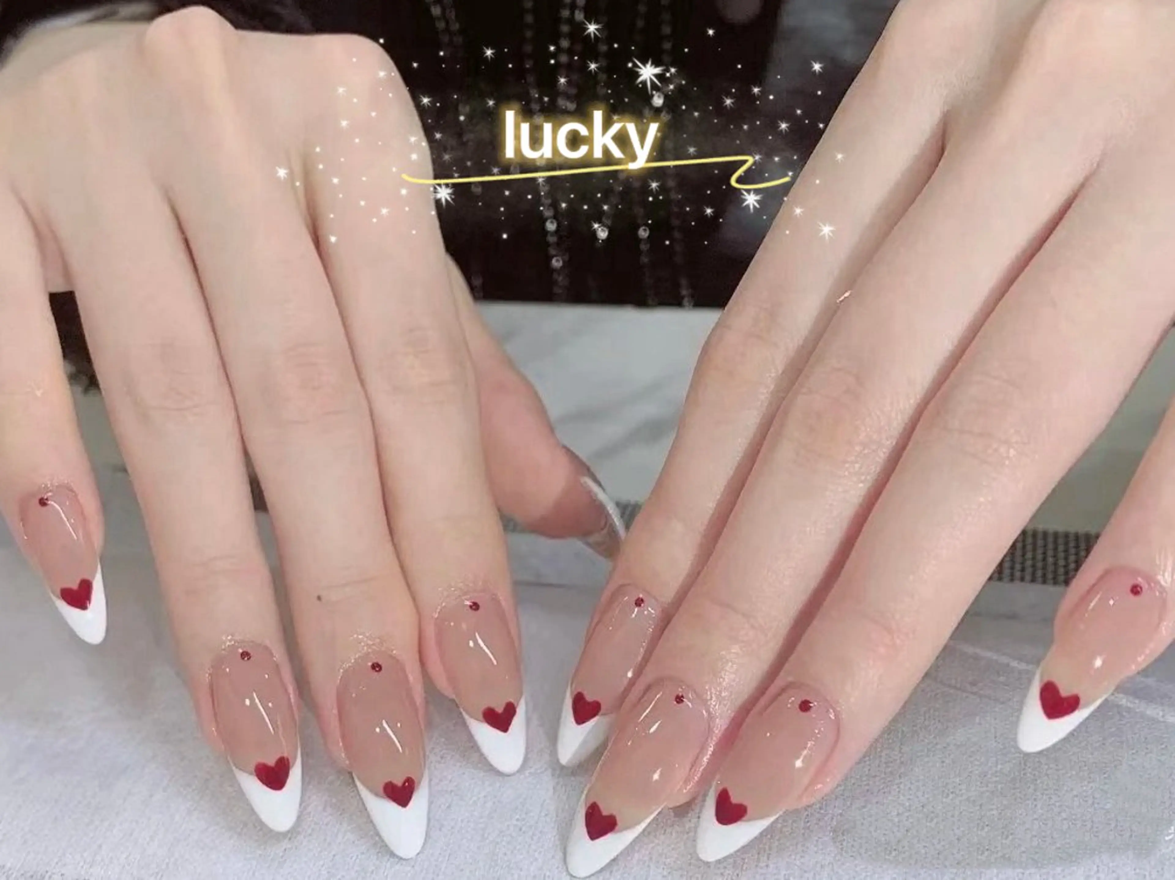 ネイル アートネイル チークネイル 長さ出し フットネイル ジェルネイル ハンドネイル ハンドケア ラッキーネイルサロン 西川口東口店のネイルデザイン