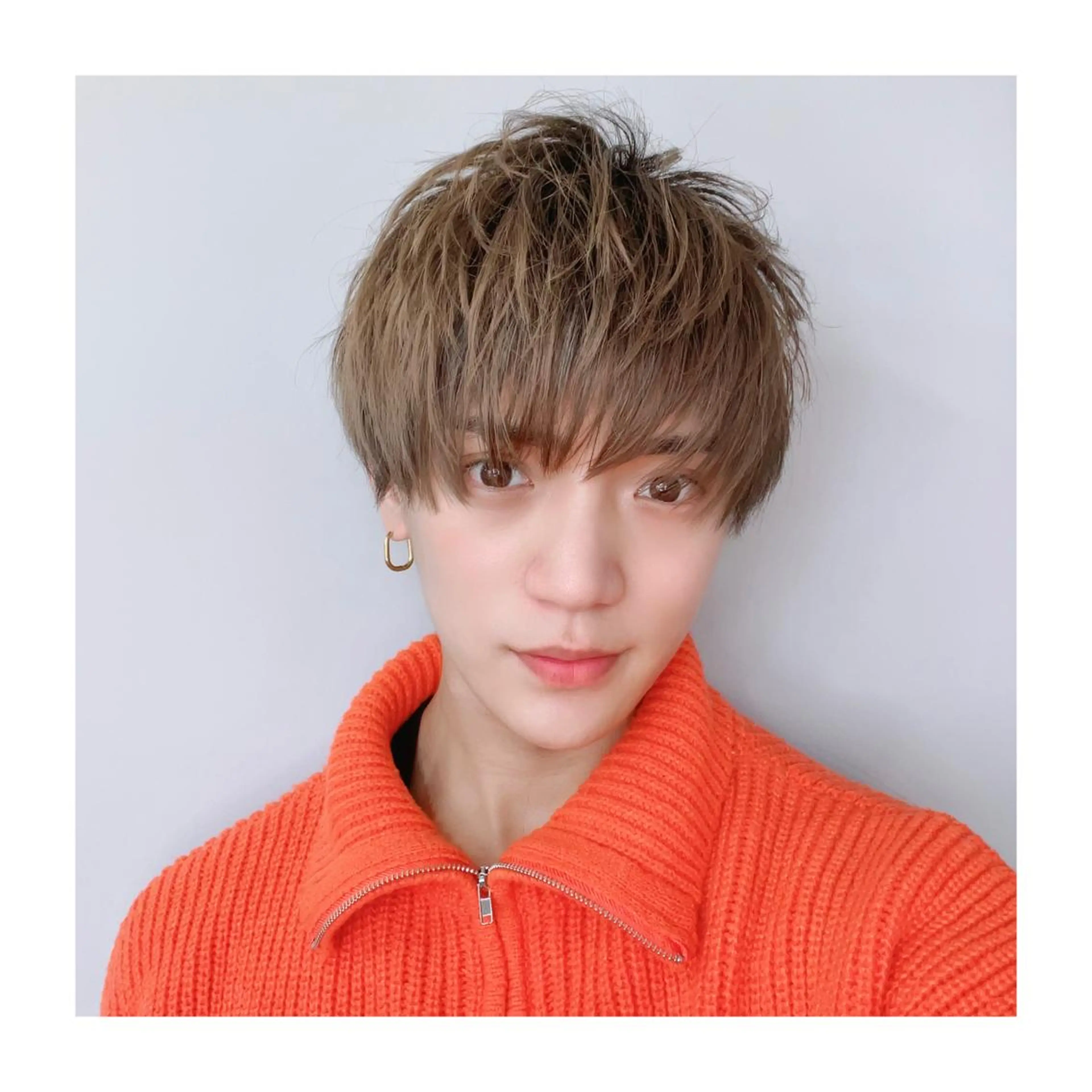 ミディアム カラー ヘアアレンジ メンズ ミディアムパーマ メンズバレイヤージュ メンズブリーチ メンズハイライト メンズハイトーン 二ヶ月綺麗が続く デザイン/星野六三四のヘアスタイル