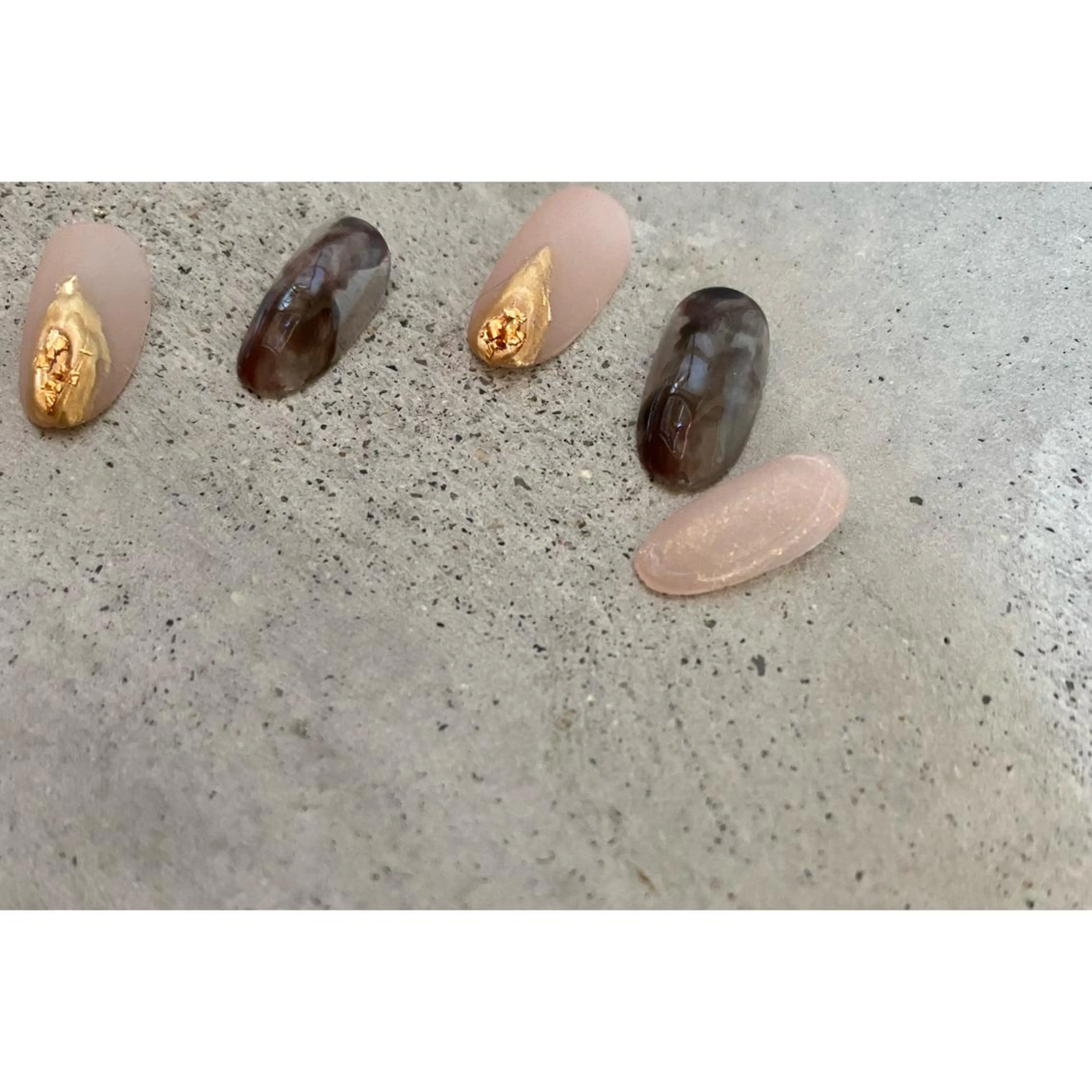 ネイル ジェルネイル マットネイル ニュアンスネイル fig  tree 地爪育成モニターのネイルデザイン