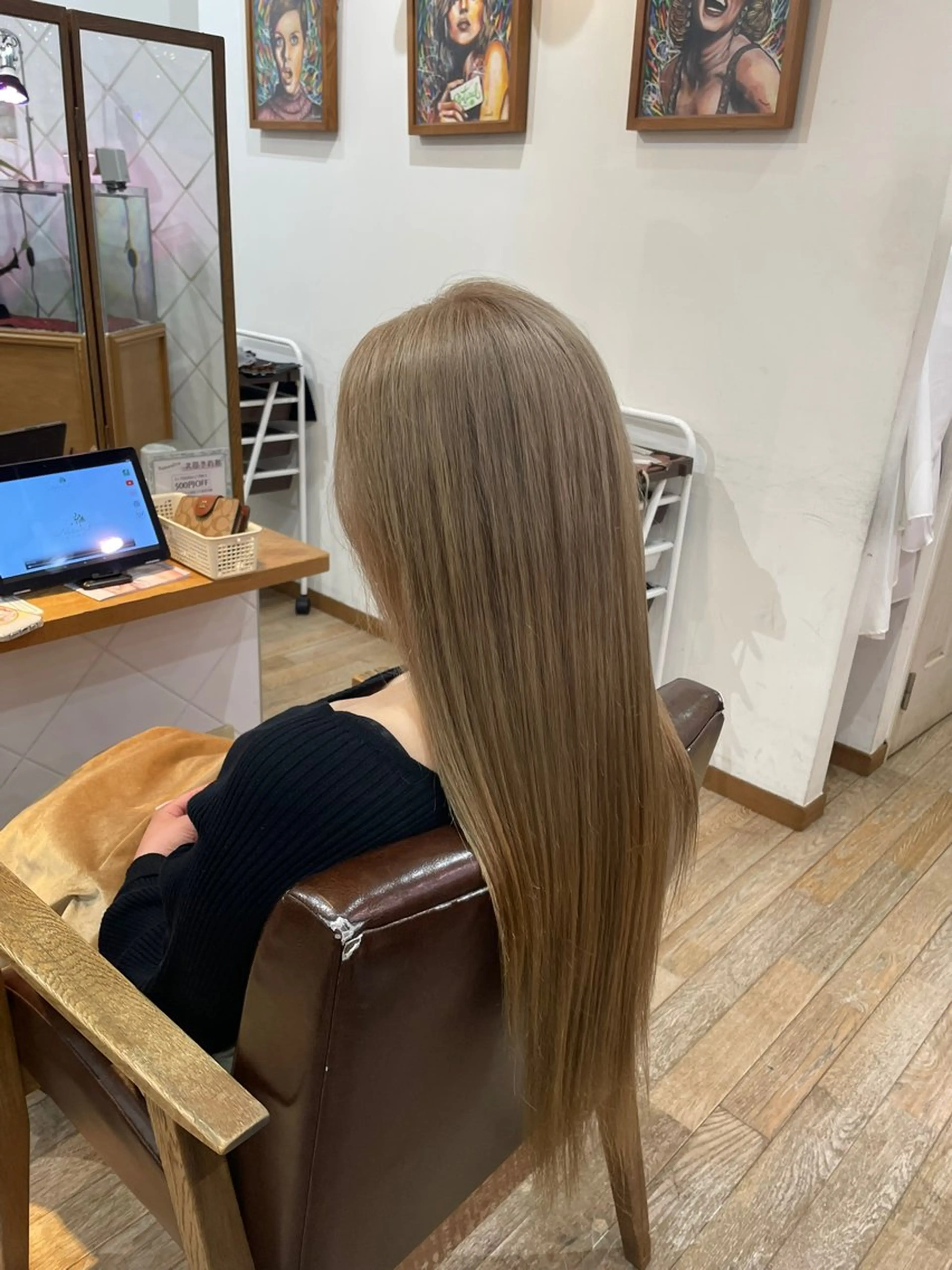 ロング カラー ヘアカラー トリートメント 🍑宮川 愛菜🍑のヘアスタイル