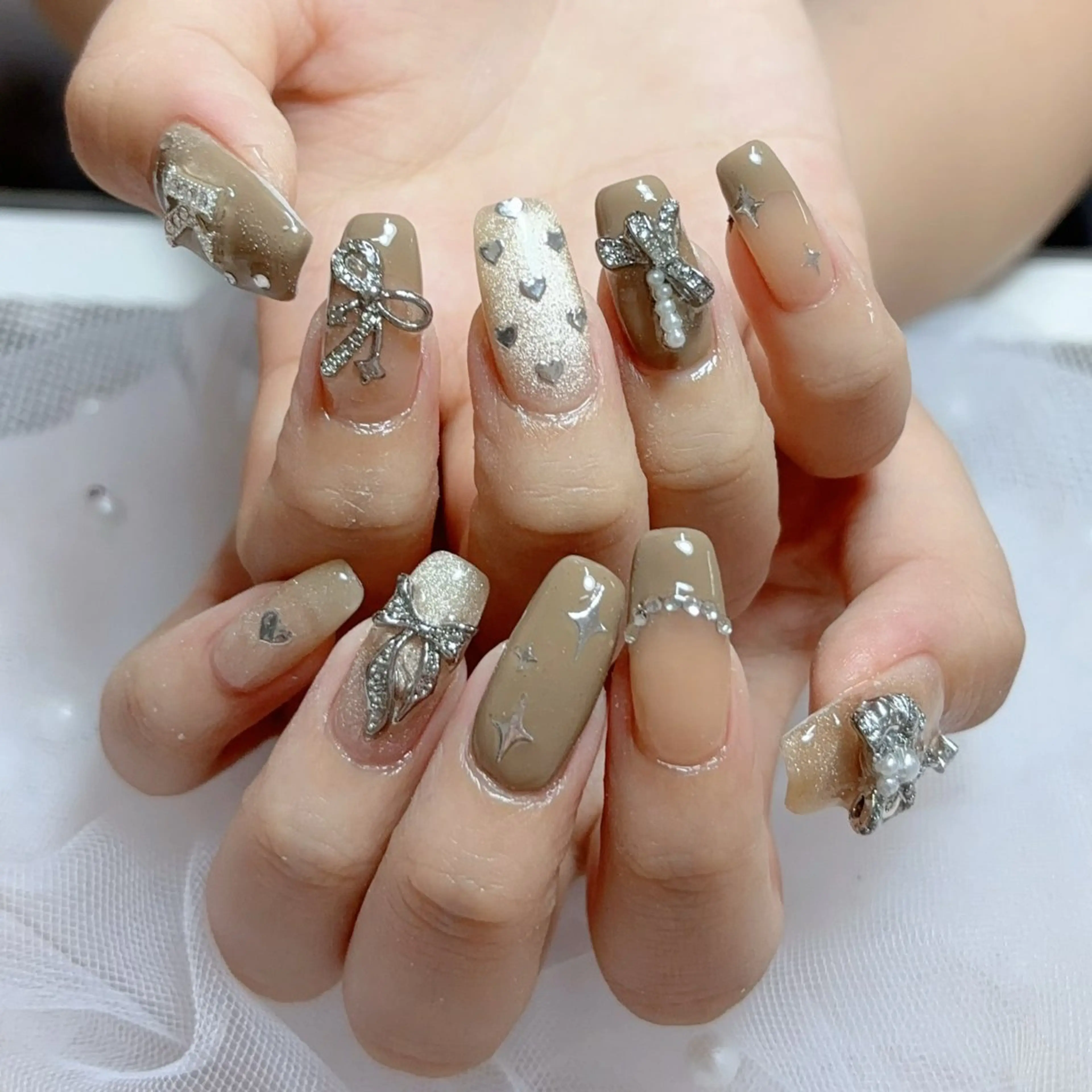 ネイル ハンドネイル 🎀kira 長さだし💗モチ最高のネイルデザイン