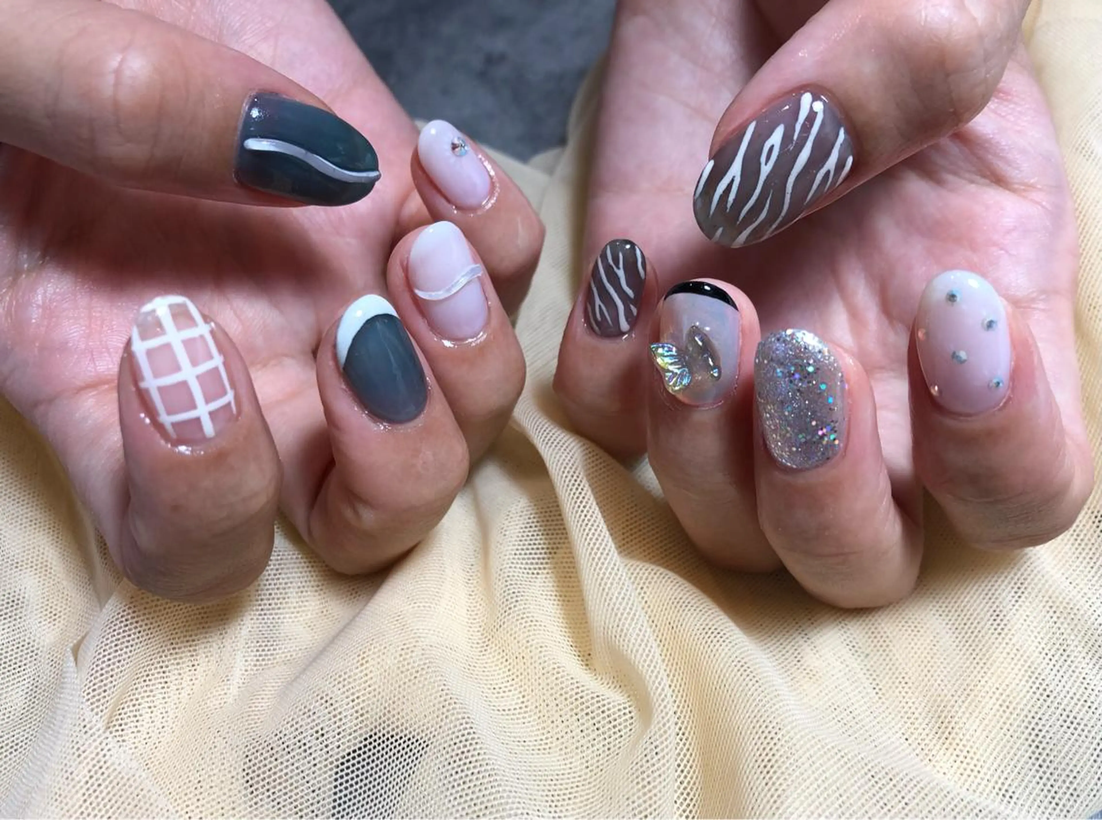 ネイル パラあり！フィルイン 美フォルムのネイルデザイン