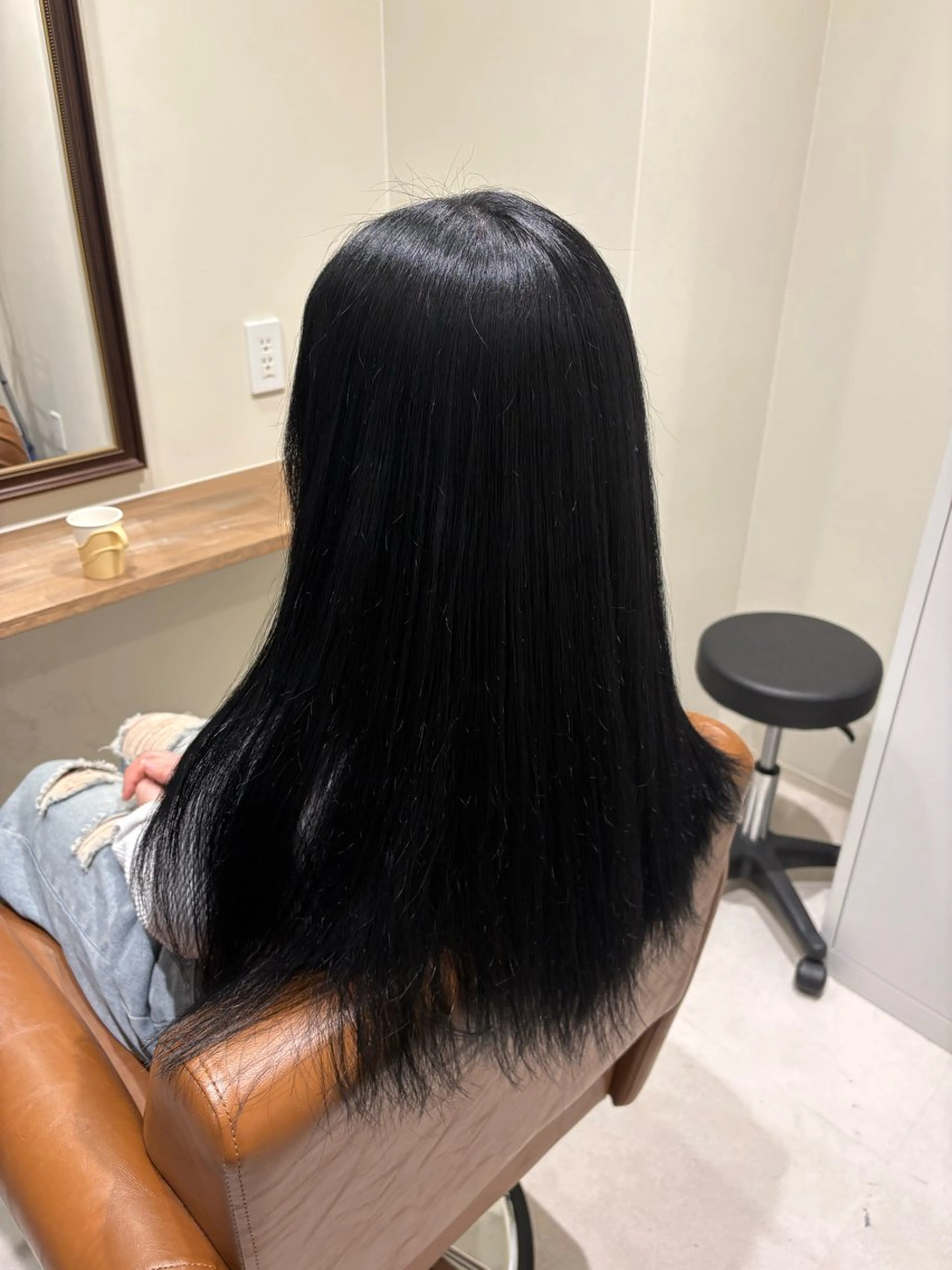 ロング カラー 黒髪 ブルーカラー ブルーブラック ヘアカラー GUEST ヒロキのヘアスタイル