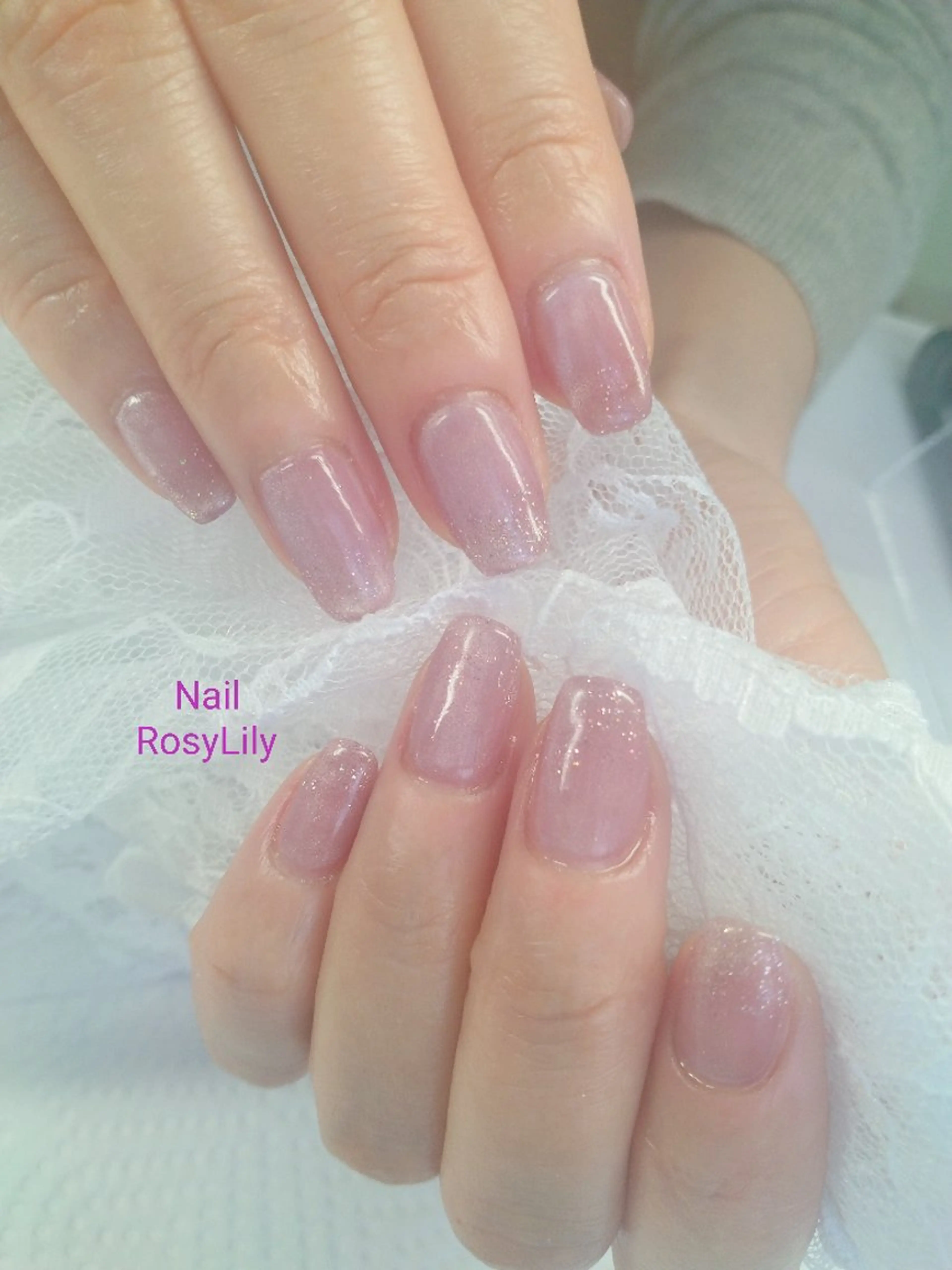 ネイル フラッシュネイル ラメ(グリッター) ワンカラーネイル ハンドネイル ハンドケア プライベートサロン Rosy Lilyのネイルデザイン