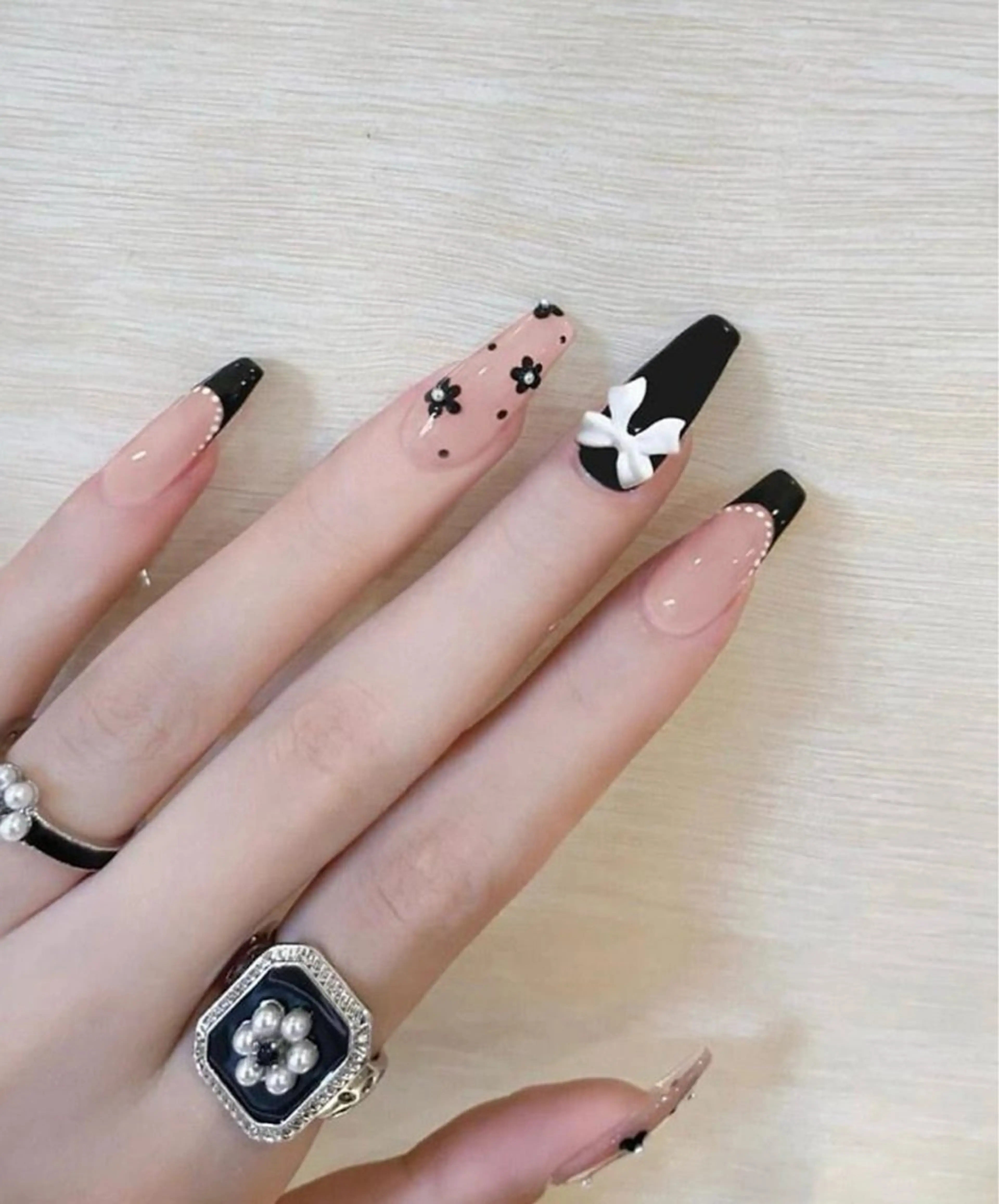 ネイル MoonHi Nail 朝霞台のネイルデザイン