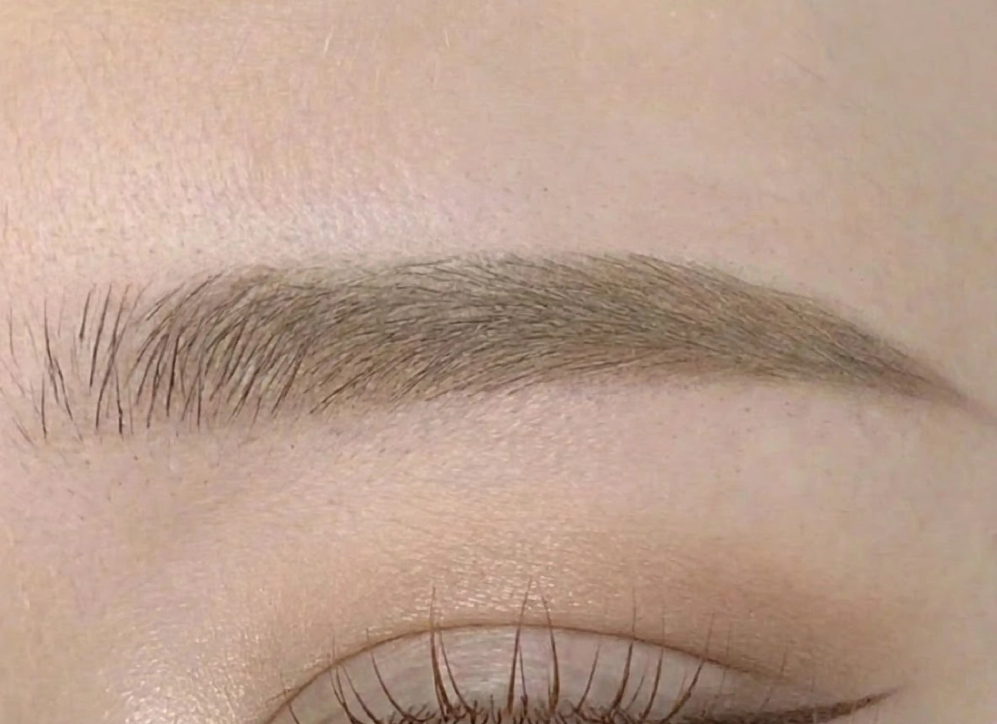 アイブロウ 眉毛ワックス脱毛 🍒新宿三丁目2分 眉毛アイブロウNanの眉毛・アイブロウイメージ