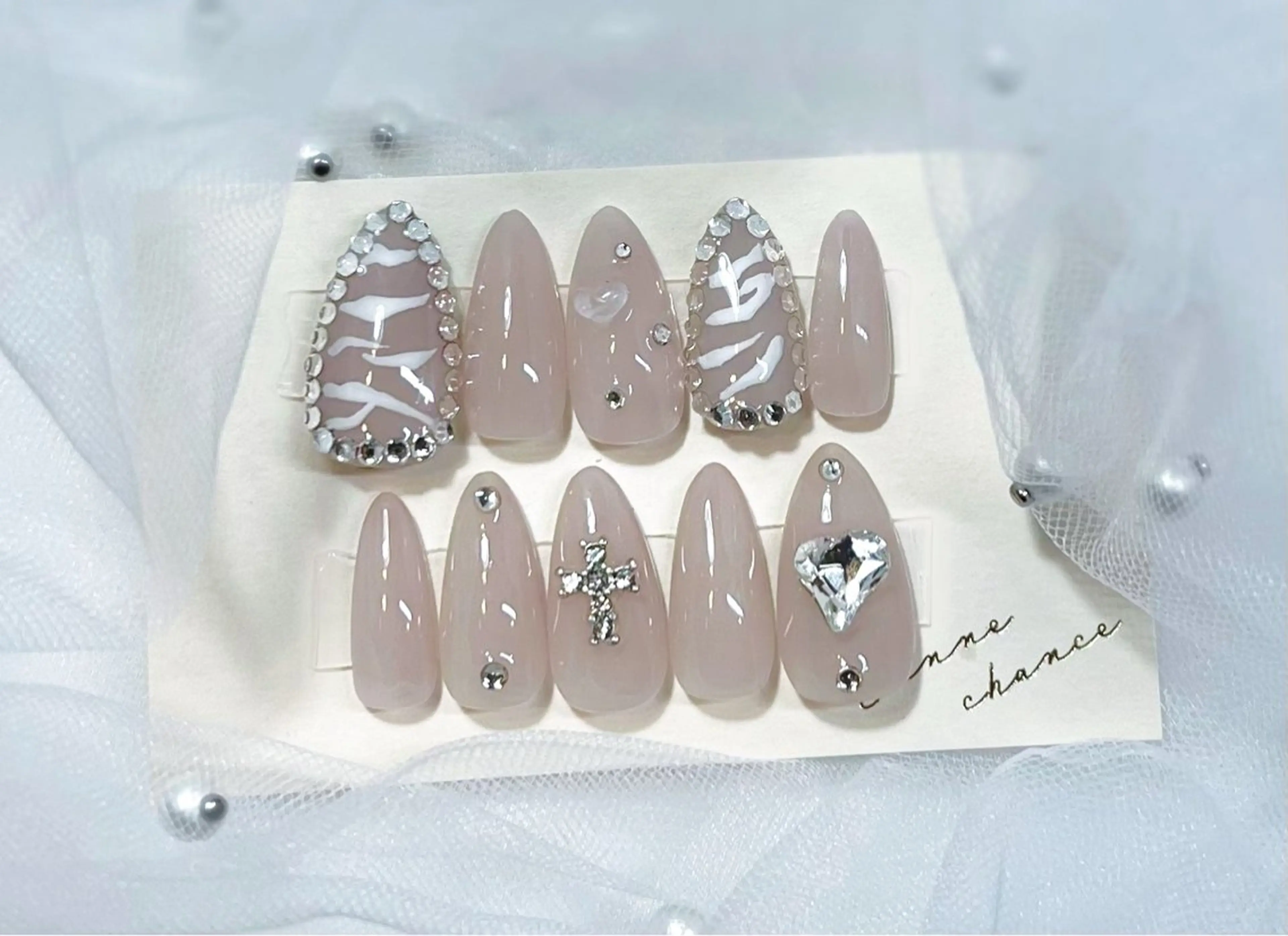 ネイル 持ち込み ワンカラーネイル ピンク ネイルチップ Chat　noir所属・【chatnoir】 MIYUのネイルデザイン