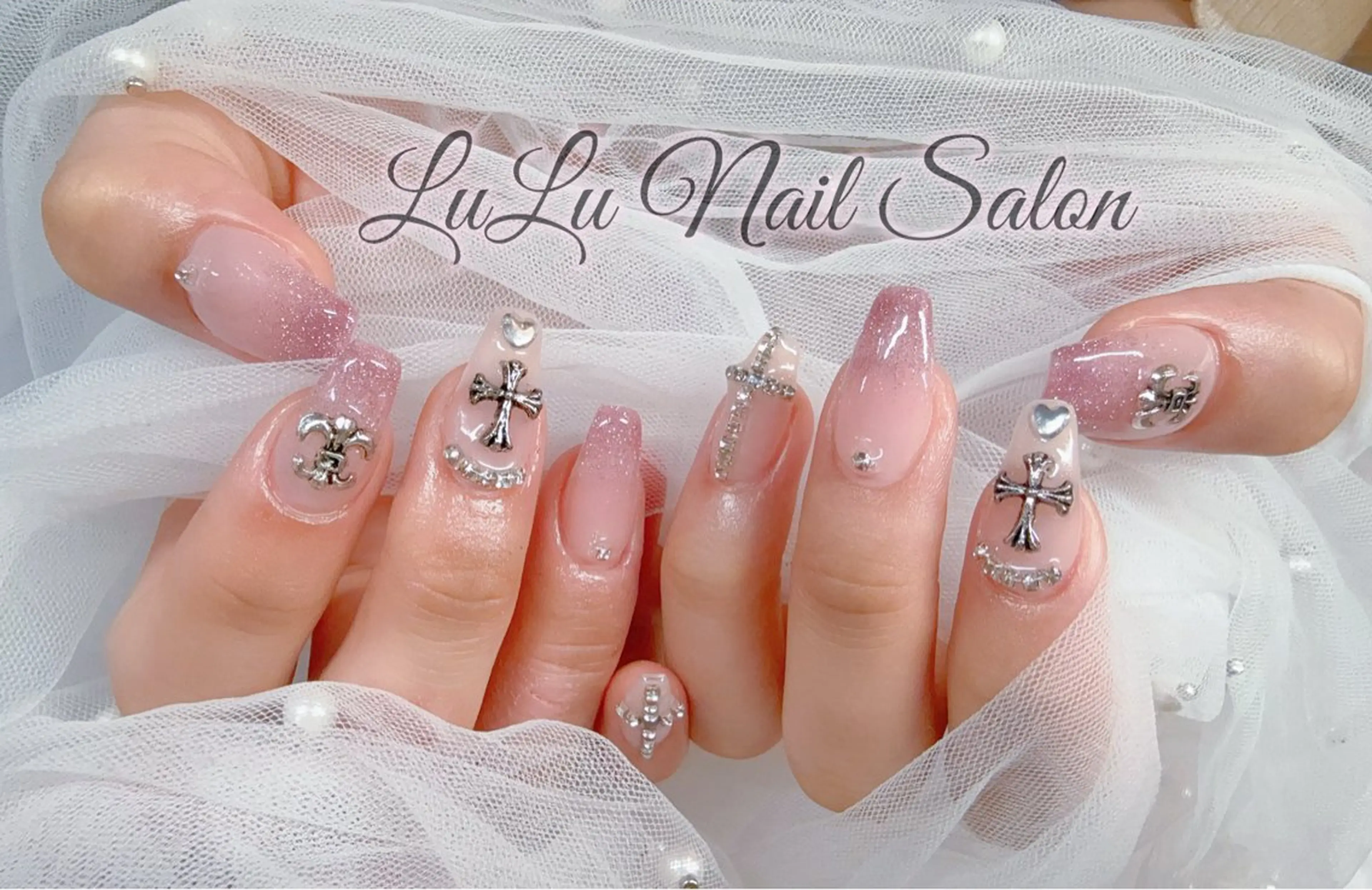 ネイル ハンドネイル LULU Nail  Salon 新宿所属・LU LU NailSalonのネイルデザイン