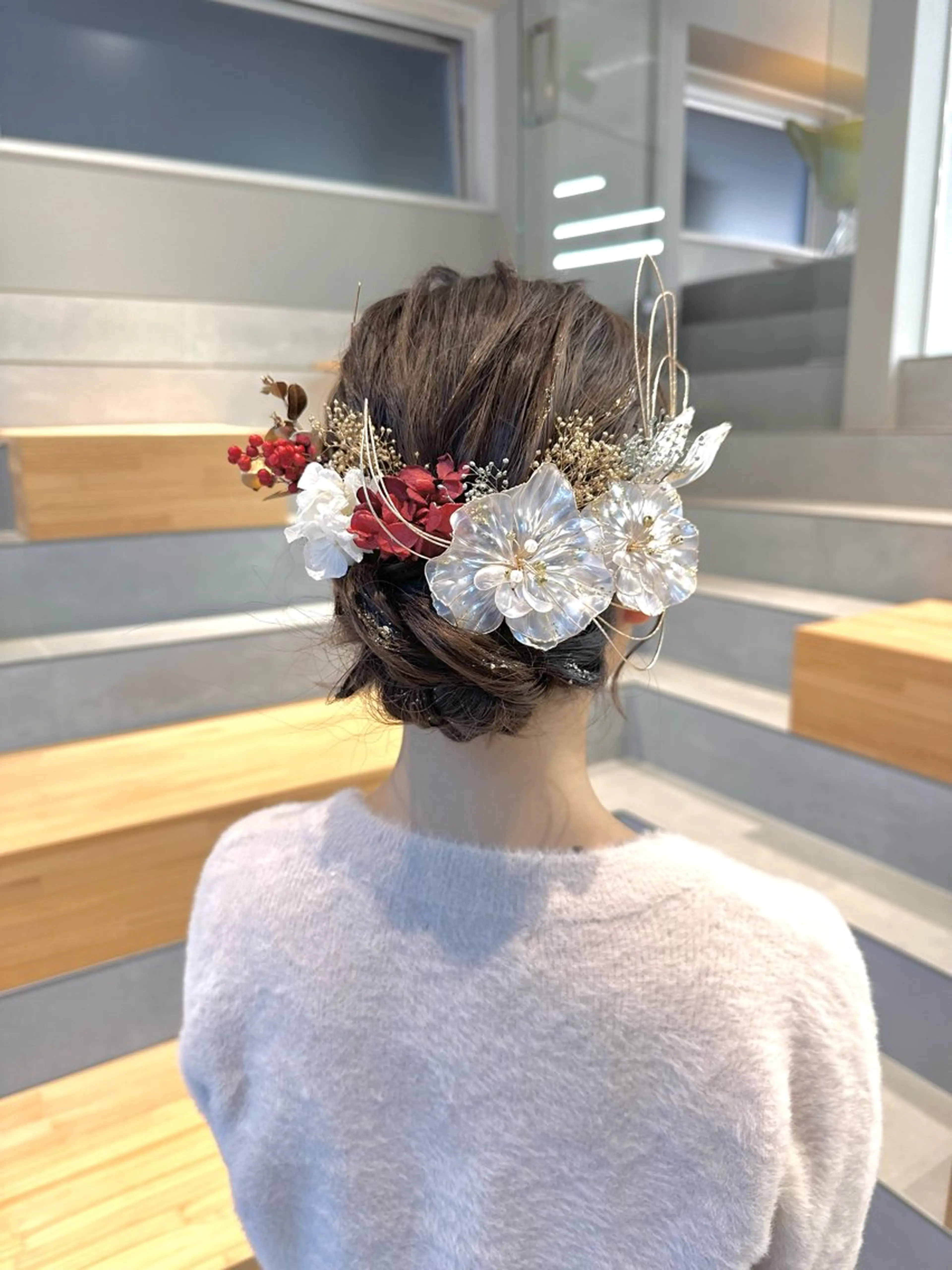 ロング ヘアアレンジ 成人式 卒業式のヘアスタイル 染谷 遥花のヘアスタイル
